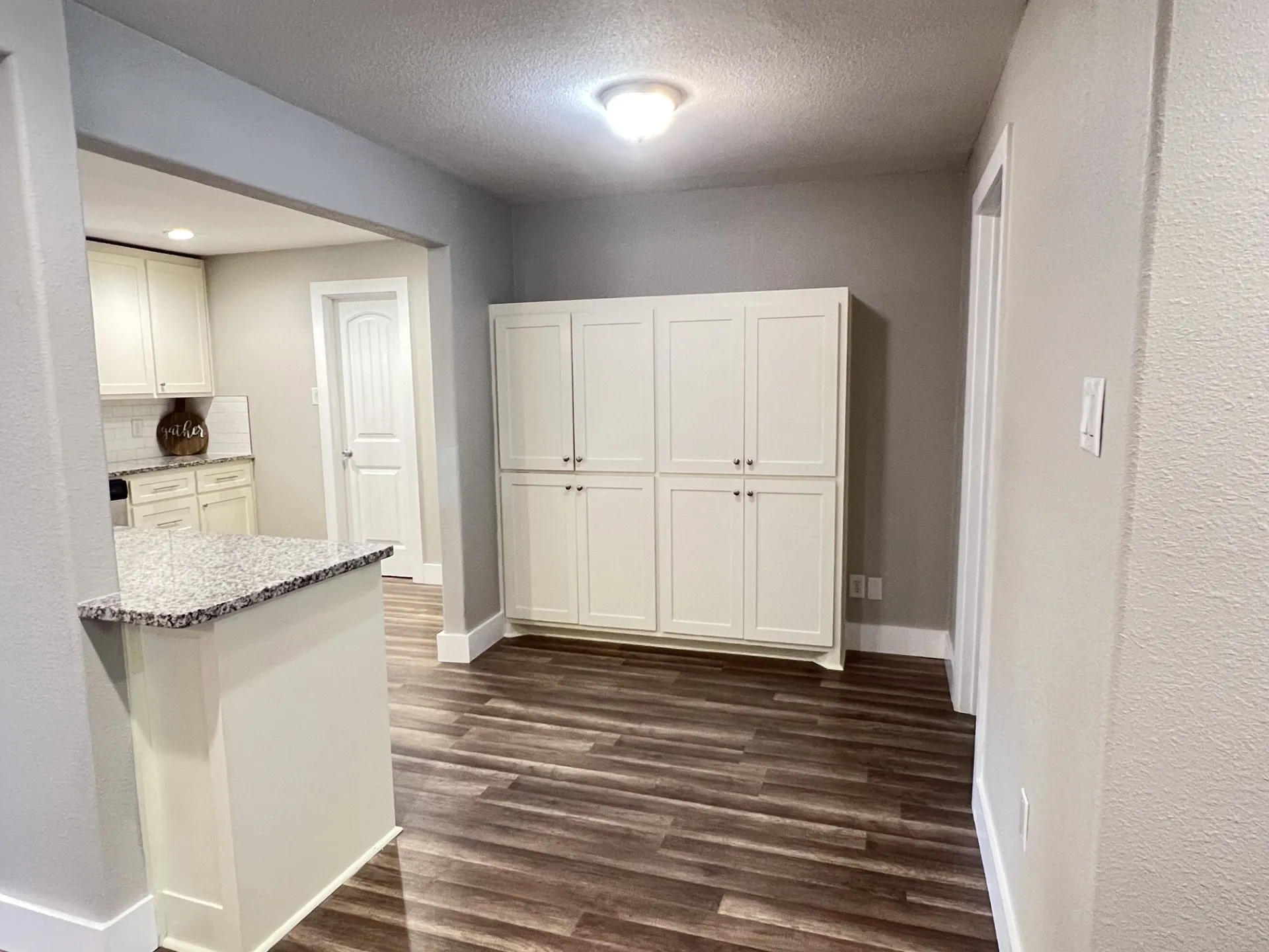 Single Family Residence For Sale in Fannin County , 302 Glen Oaks Road, Bonham, Texas 75418, 4 Bedroom, 3 Bathroom, Garage spaces, 2,028 Sqft, built in 1963, mls#21282246, Real Estate Agent in Bonham, Homes For Sale in Fannin county, Homes For Sale in Bonham, Realtor in Bonham Texas, Real Estate Brokerage Independent Realty Texas, Luminita Cordes Realtor