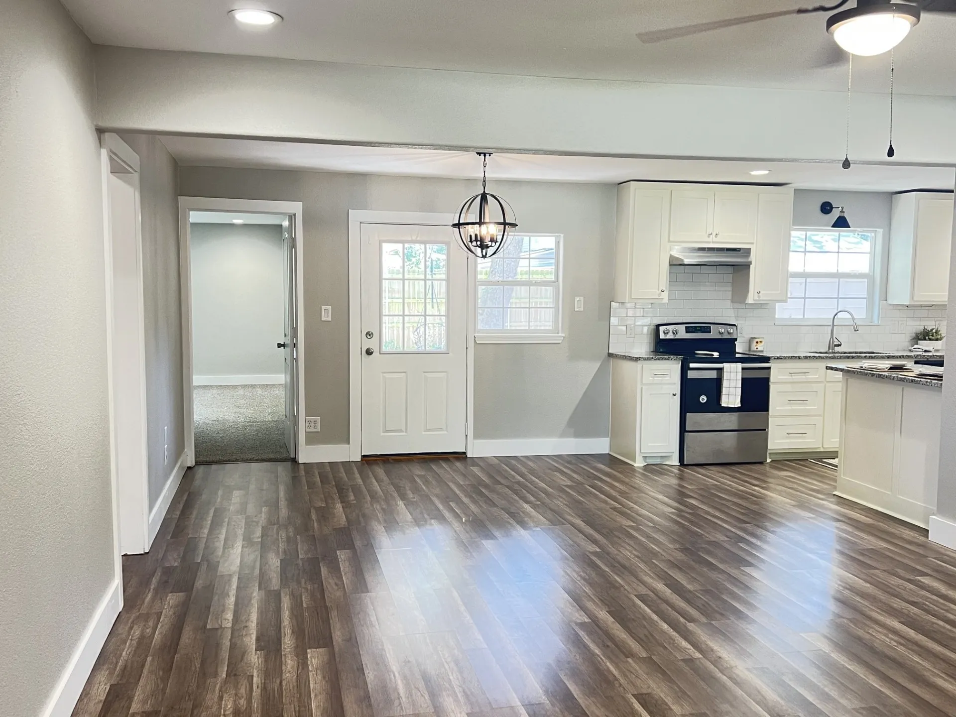 Single Family Residence For Sale in Fannin County , 302 Glen Oaks Road, Bonham, Texas 75418, 4 Bedroom, 3 Bathroom, Garage spaces, 2,028 Sqft, built in 1963, mls#21282246, Real Estate Agent in Bonham, Homes For Sale in Fannin county, Homes For Sale in Bonham, Realtor in Bonham Texas, Real Estate Brokerage Independent Realty Texas, Luminita Cordes Realtor