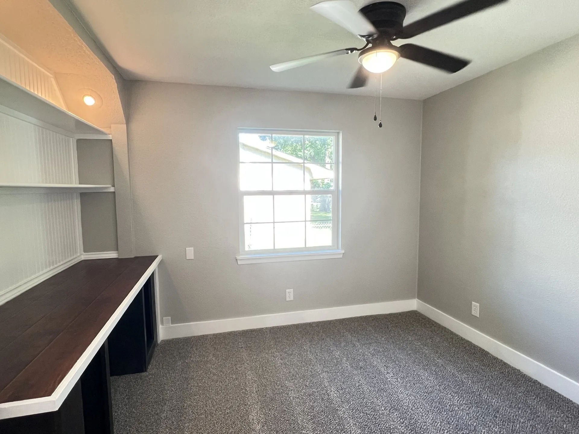 Single Family Residence For Sale in Fannin County , 302 Glen Oaks Road, Bonham, Texas 75418, 4 Bedroom, 3 Bathroom, Garage spaces, 2,028 Sqft, built in 1963, mls#21282246, Real Estate Agent in Bonham, Homes For Sale in Fannin county, Homes For Sale in Bonham, Realtor in Bonham Texas, Real Estate Brokerage Independent Realty Texas, Luminita Cordes Realtor