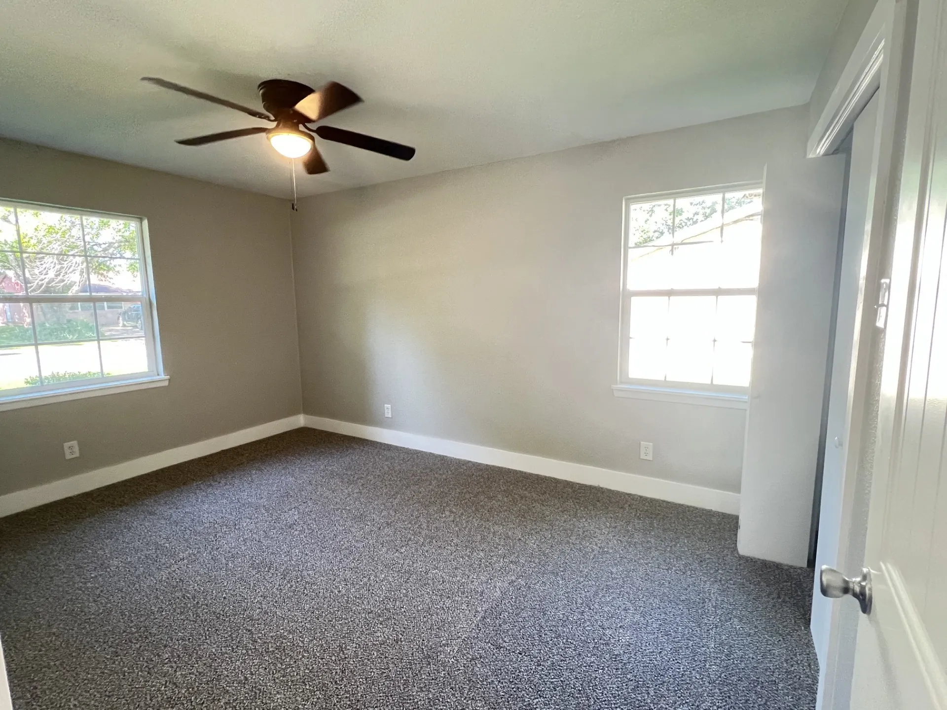 Single Family Residence For Sale in Fannin County , 302 Glen Oaks Road, Bonham, Texas 75418, 4 Bedroom, 3 Bathroom, Garage spaces, 2,028 Sqft, built in 1963, mls#21282246, Real Estate Agent in Bonham, Homes For Sale in Fannin county, Homes For Sale in Bonham, Realtor in Bonham Texas, Real Estate Brokerage Independent Realty Texas, Luminita Cordes Realtor