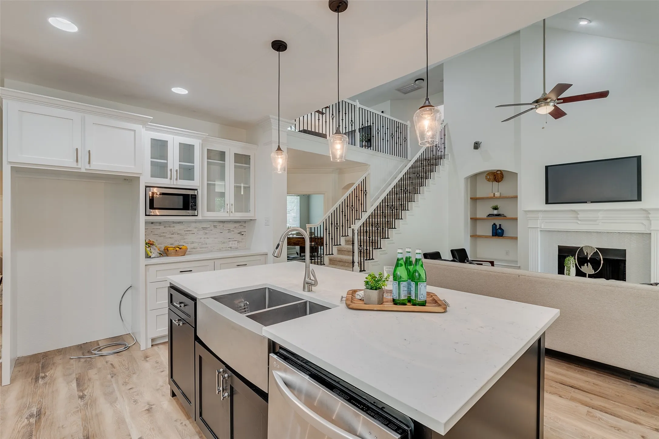 Single Family Residence For Rent in Denton County , 4411 Voyager Drive, Frisco, Texas 75034, 4 Bedroom, 4 Bathroom, 2 Garage spaces, 3,021 Sqft, built in 2000, mls#21282255, Real Estate Agent in Frisco, Homes For Rent in Denton county, Homes For Rent in Frisco, Realtor in Frisco Texas, Real Estate Brokerage Independent Realty Texas, Luminita Cordes Realtor