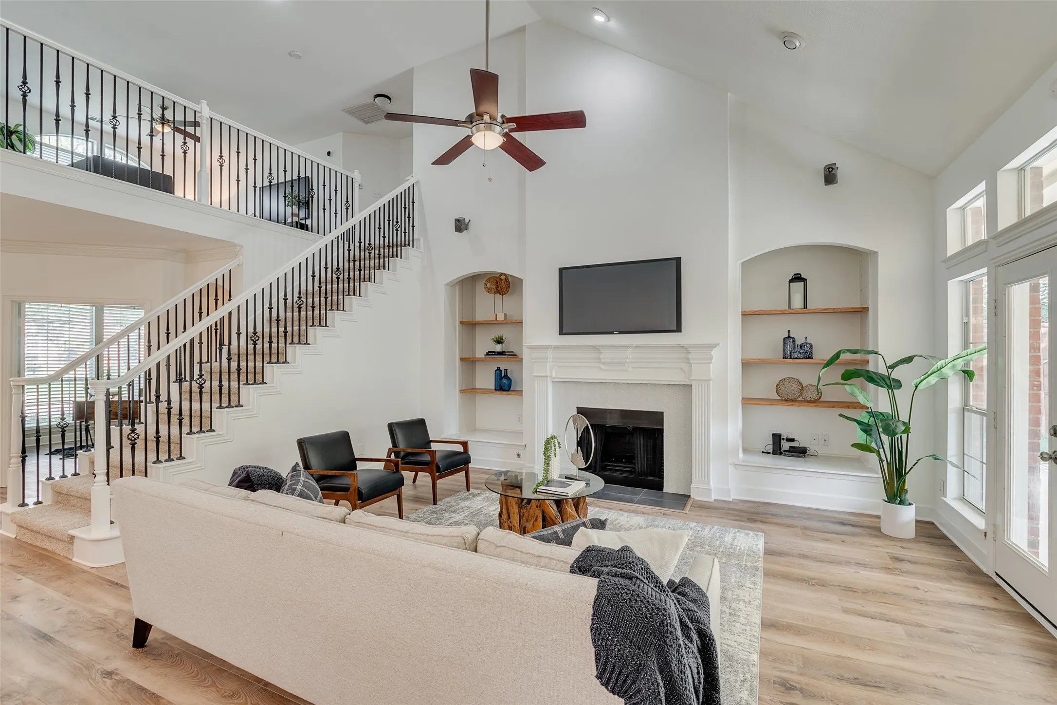 Single Family Residence For Rent in Denton County , 4411 Voyager Drive, Frisco, Texas 75034, 4 Bedroom, 4 Bathroom, 2 Garage spaces, 3,021 Sqft, built in 2000, mls#21282255, Real Estate Agent in Frisco, Homes For Rent in Denton county, Homes For Rent in Frisco, Realtor in Frisco Texas, Real Estate Brokerage Independent Realty Texas, Luminita Cordes Realtor