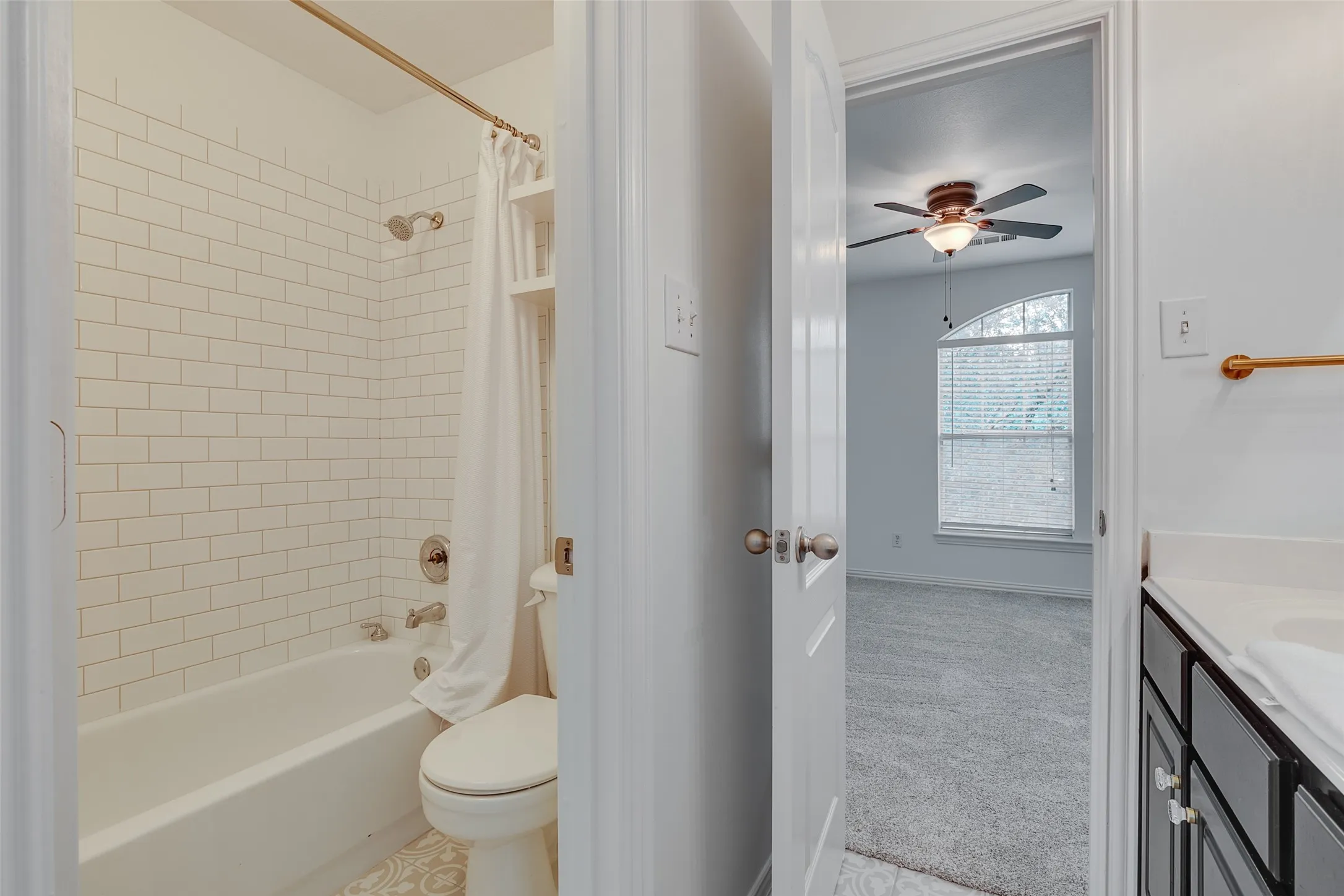 Single Family Residence For Rent in Denton County , 4411 Voyager Drive, Frisco, Texas 75034, 4 Bedroom, 4 Bathroom, 2 Garage spaces, 3,021 Sqft, built in 2000, mls#21282255, Real Estate Agent in Frisco, Homes For Rent in Denton county, Homes For Rent in Frisco, Realtor in Frisco Texas, Real Estate Brokerage Independent Realty Texas, Luminita Cordes Realtor