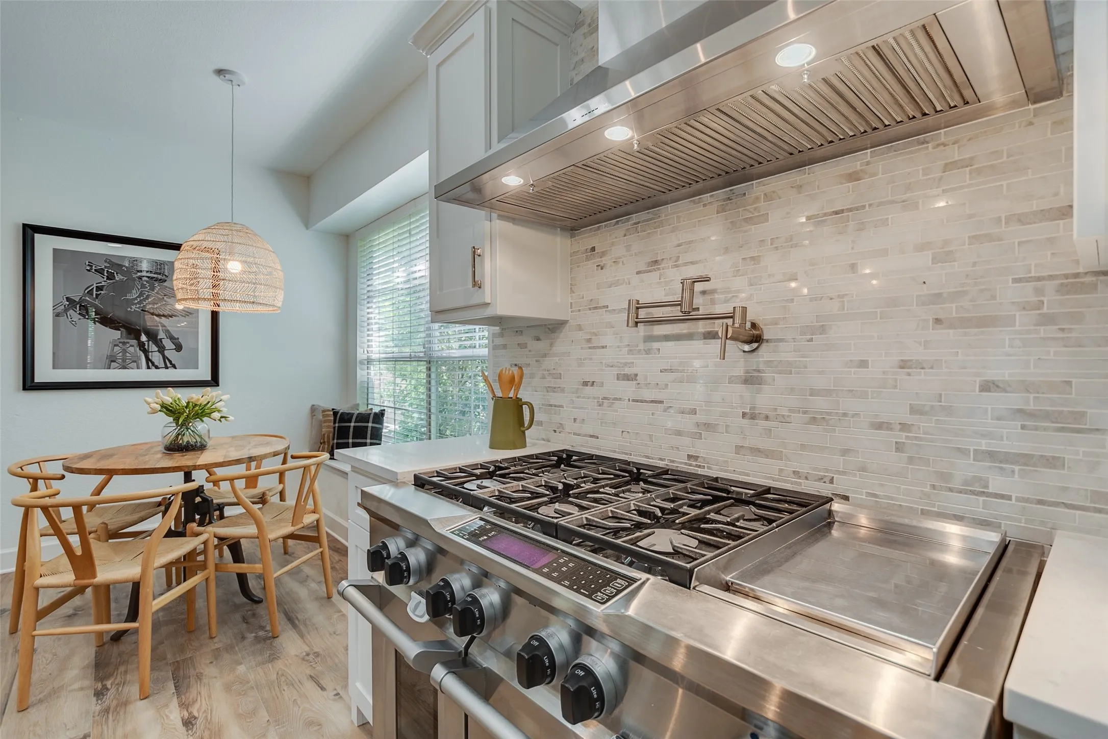 Single Family Residence For Rent in Denton County , 4411 Voyager Drive, Frisco, Texas 75034, 4 Bedroom, 4 Bathroom, 2 Garage spaces, 3,021 Sqft, built in 2000, mls#21282255, Real Estate Agent in Frisco, Homes For Rent in Denton county, Homes For Rent in Frisco, Realtor in Frisco Texas, Real Estate Brokerage Independent Realty Texas, Luminita Cordes Realtor