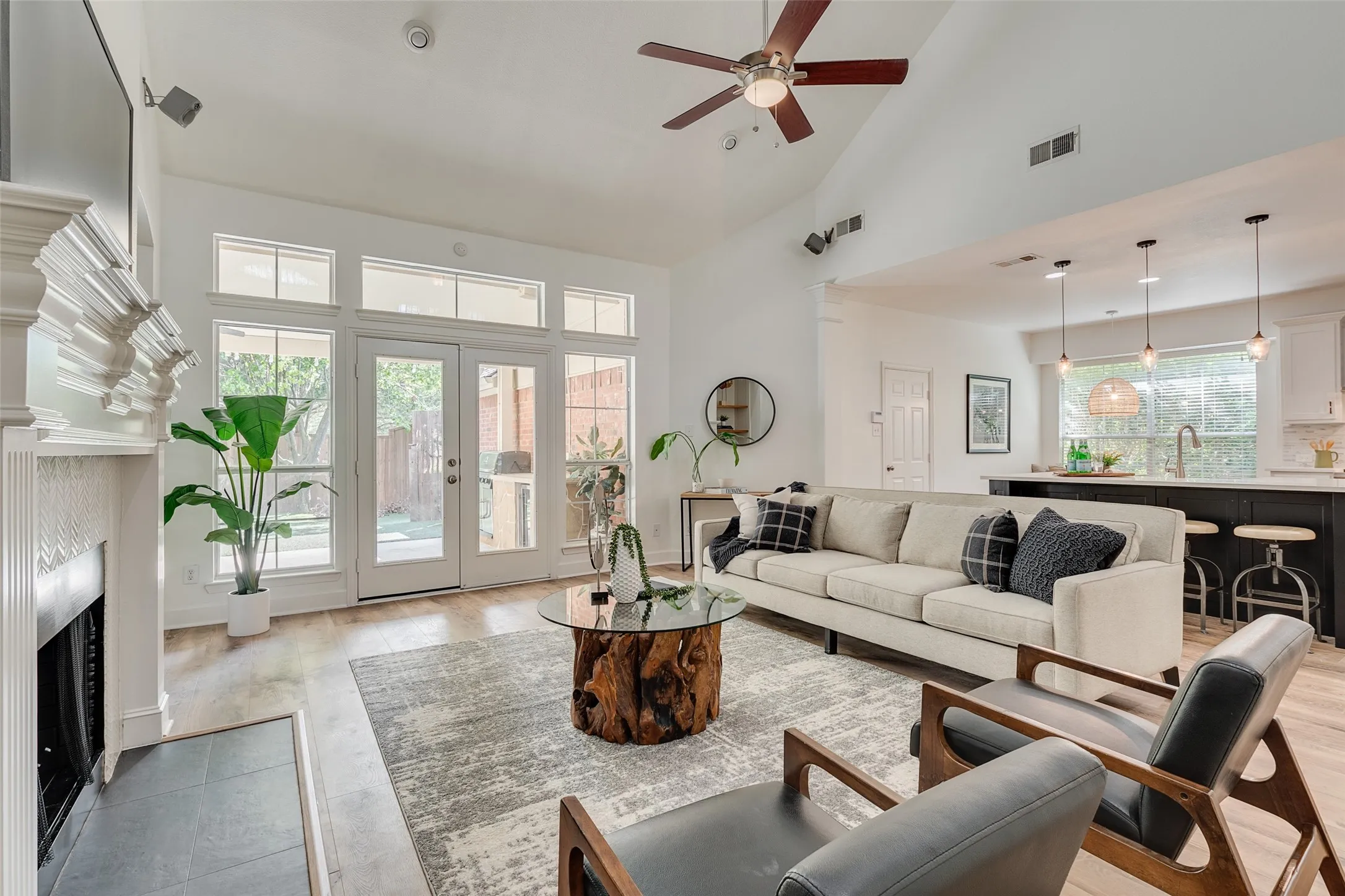 Single Family Residence For Rent in Denton County , 4411 Voyager Drive, Frisco, Texas 75034, 4 Bedroom, 4 Bathroom, 2 Garage spaces, 3,021 Sqft, built in 2000, mls#21282255, Real Estate Agent in Frisco, Homes For Rent in Denton county, Homes For Rent in Frisco, Realtor in Frisco Texas, Real Estate Brokerage Independent Realty Texas, Luminita Cordes Realtor