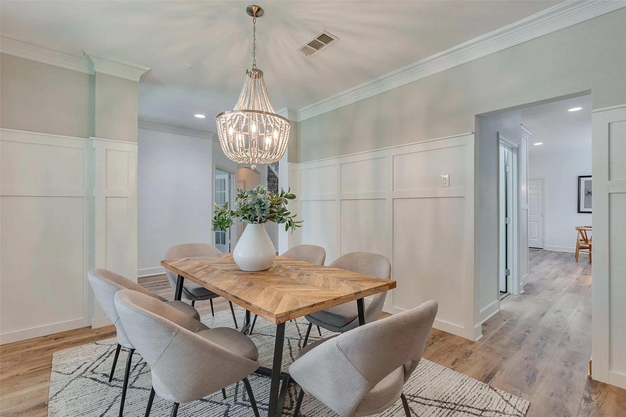 Single Family Residence For Rent in Denton County , 4411 Voyager Drive, Frisco, Texas 75034, 4 Bedroom, 4 Bathroom, 2 Garage spaces, 3,021 Sqft, built in 2000, mls#21282255, Real Estate Agent in Frisco, Homes For Rent in Denton county, Homes For Rent in Frisco, Realtor in Frisco Texas, Real Estate Brokerage Independent Realty Texas, Luminita Cordes Realtor