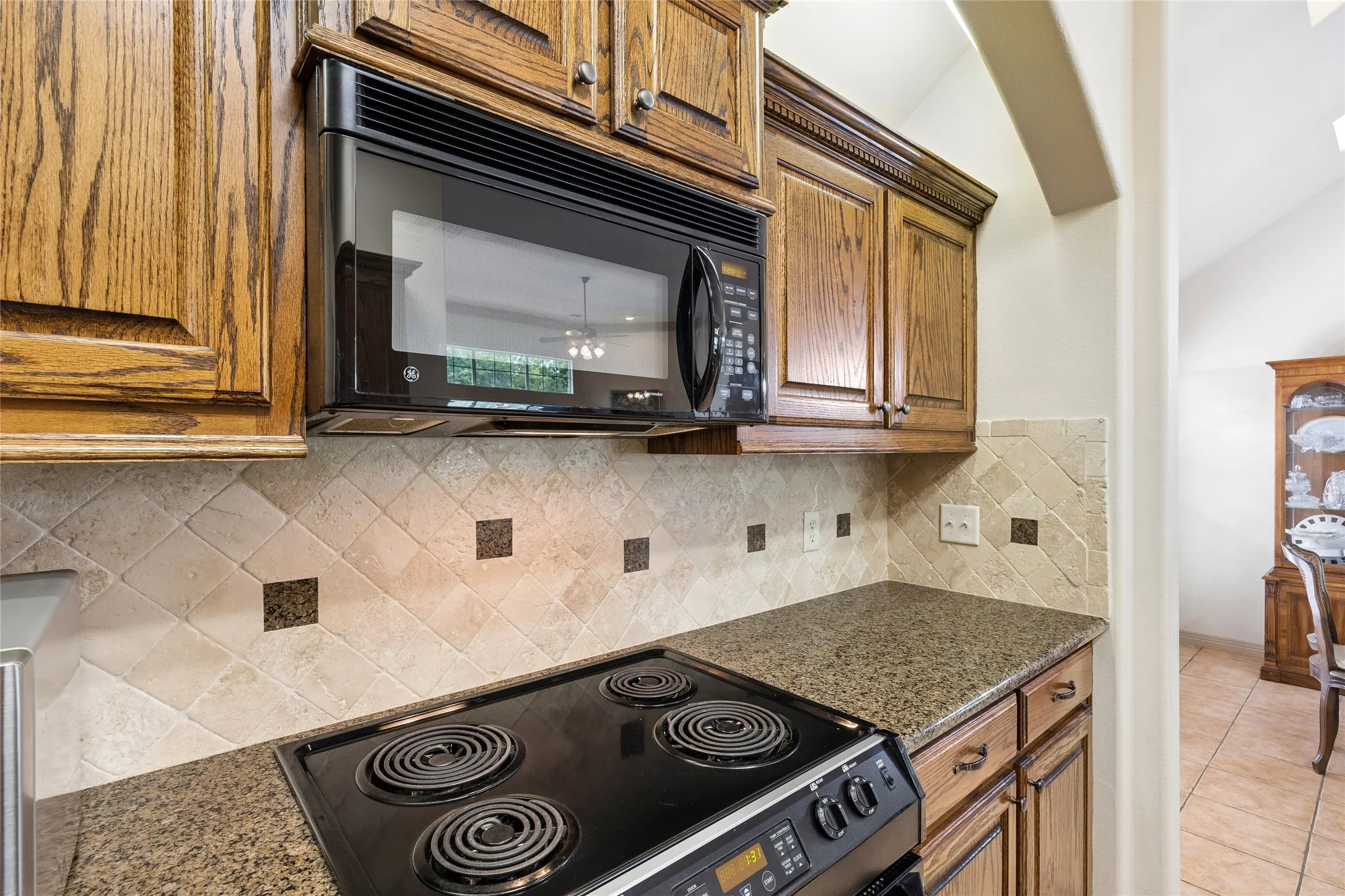 Single Family Residence For Sale in Tarrant County , 6016 Frost Street, North Richland Hills, Texas 76180, 3 Bedroom, 2 Bathroom, 2 Garage spaces, 1,702 Sqft, built in 2003, mls#21281277, Real Estate Agent in North Richland Hills, Homes For Sale in Tarrant county, Homes For Sale in North Richland Hills, Realtor in North Richland Hills Texas, Real Estate Brokerage Independent Realty Texas, Luminita Cordes Realtor