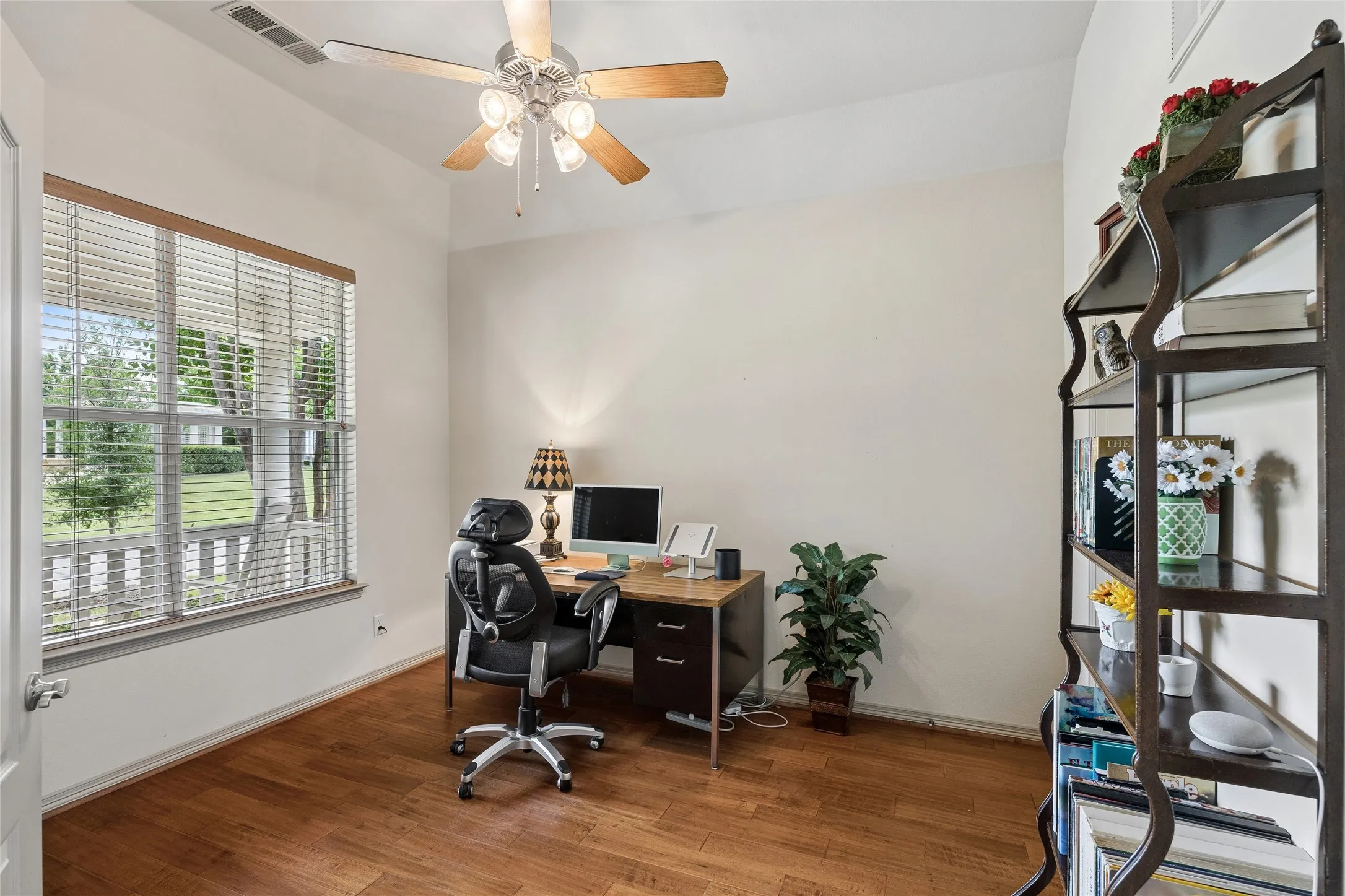 Single Family Residence For Sale in Tarrant County , 6016 Frost Street, North Richland Hills, Texas 76180, 3 Bedroom, 2 Bathroom, 2 Garage spaces, 1,702 Sqft, built in 2003, mls#21281277, Real Estate Agent in North Richland Hills, Homes For Sale in Tarrant county, Homes For Sale in North Richland Hills, Realtor in North Richland Hills Texas, Real Estate Brokerage Independent Realty Texas, Luminita Cordes Realtor