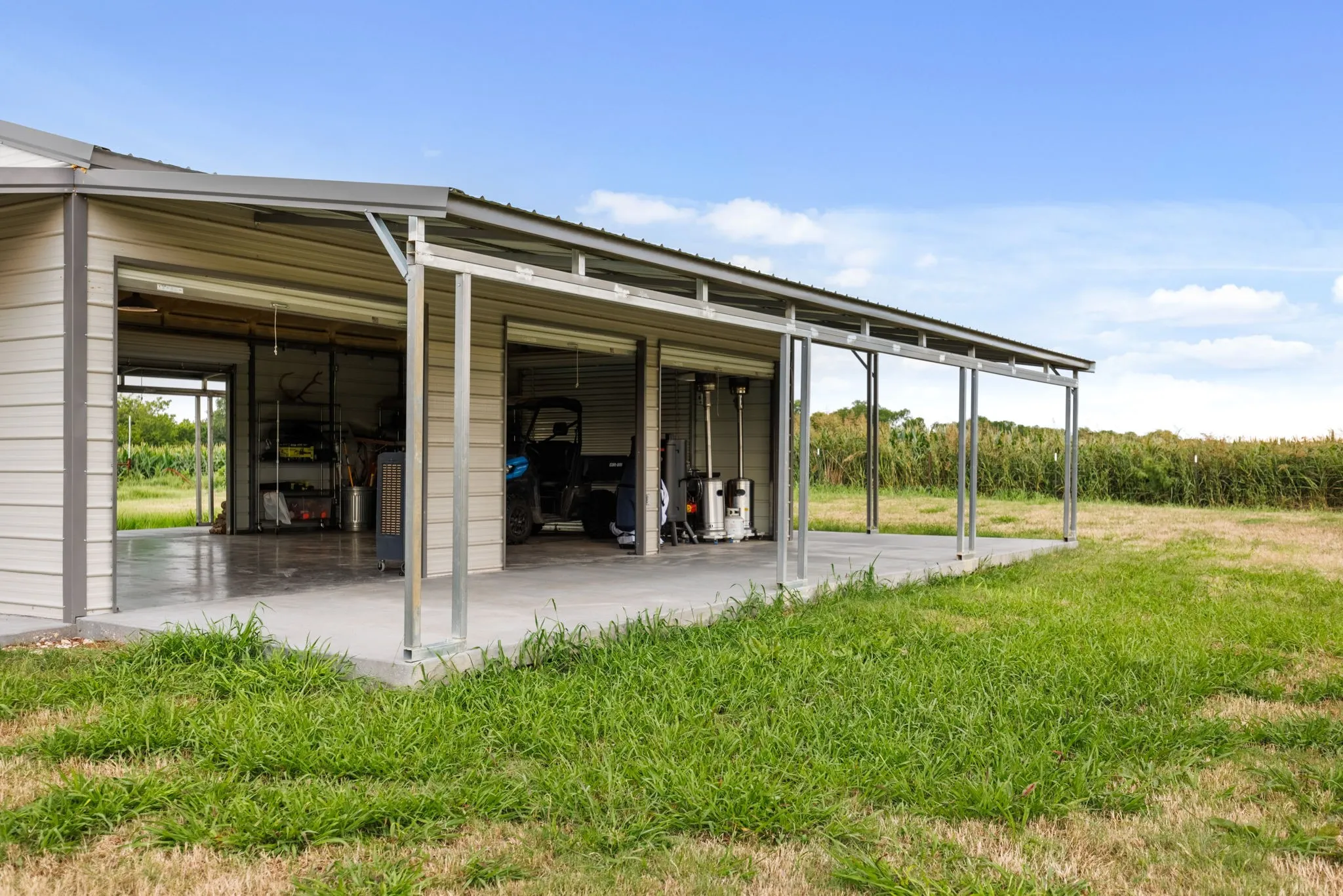 Single Family Residence For Sale in Mc Lennan County , 300 Grellhesl, West, Texas 76691, 4 Bedroom, 3 Bathroom, Garage spaces, 1,946 Sqft, built in 1970, mls#21282178, Real Estate Agent in West, Homes For Sale in Mc Lennan county, Homes For Sale in West, Realtor in West Texas, Real Estate Brokerage Independent Realty Texas, Luminita Cordes Realtor