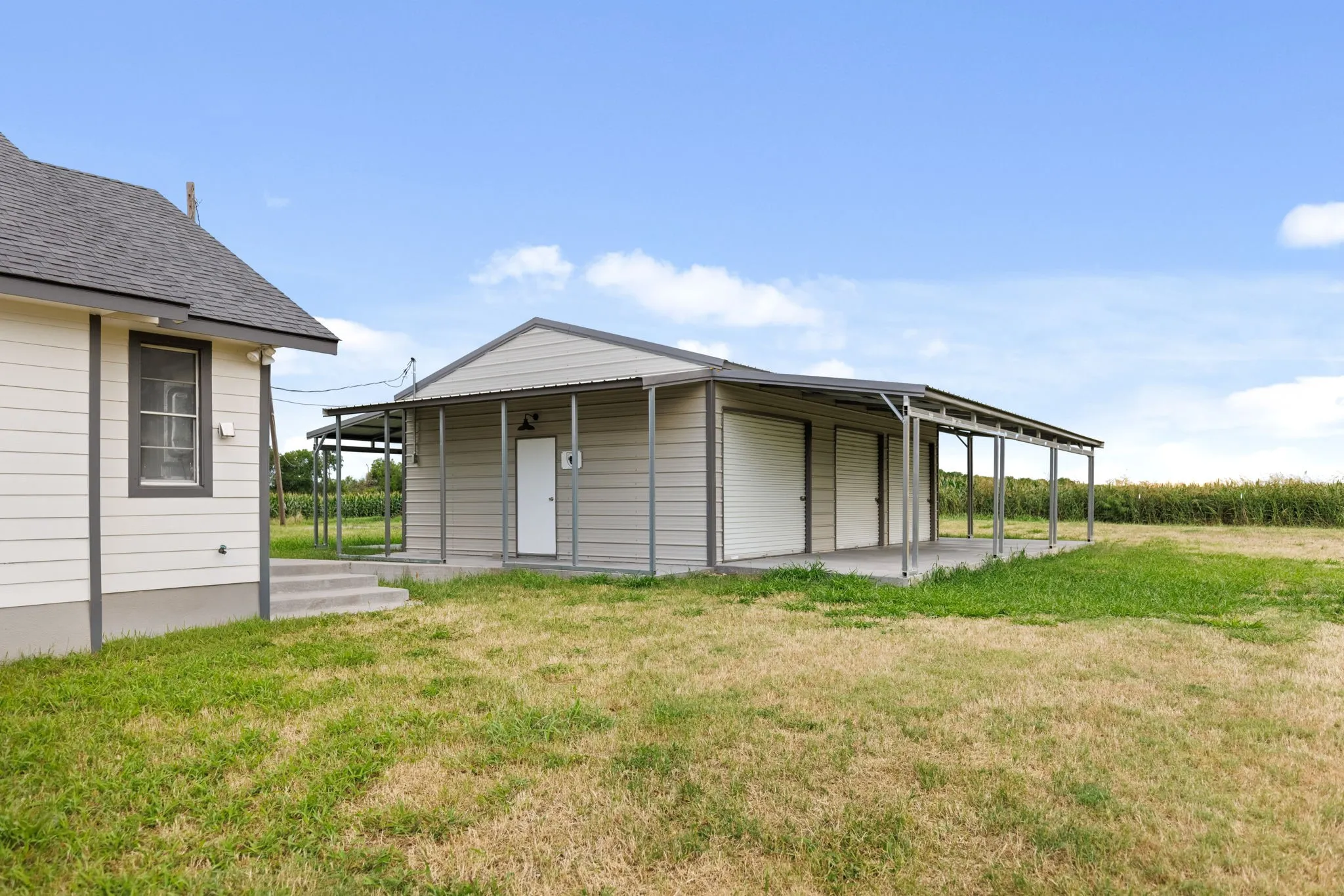 Single Family Residence For Sale in Mc Lennan County , 300 Grellhesl, West, Texas 76691, 4 Bedroom, 3 Bathroom, Garage spaces, 1,946 Sqft, built in 1970, mls#21282178, Real Estate Agent in West, Homes For Sale in Mc Lennan county, Homes For Sale in West, Realtor in West Texas, Real Estate Brokerage Independent Realty Texas, Luminita Cordes Realtor