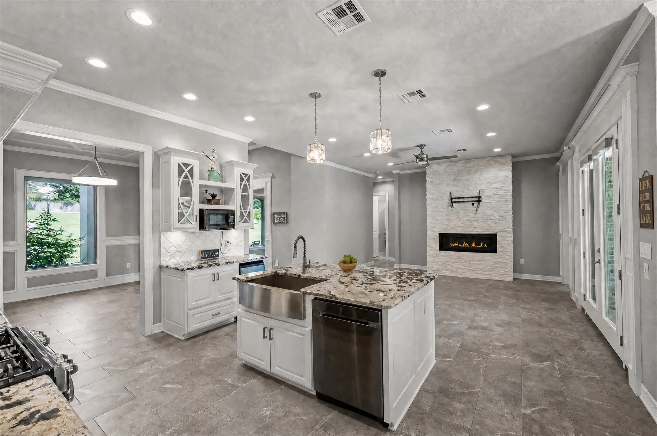 Single Family Residence For Sale in Wood County , 147 County Road 2309, Mineola, Texas 75773, 4 Bedroom, 3 Bathroom, 3 Garage spaces, 2,258 Sqft, built in 2019, mls#21280954, Real Estate Agent in Mineola, Homes For Sale in Wood county, Homes For Sale in Mineola, Realtor in Mineola Texas, Real Estate Brokerage Independent Realty Texas, Luminita Cordes Realtor