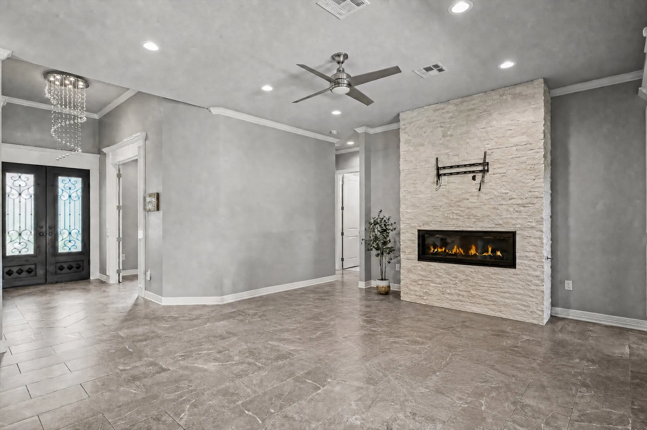 Single Family Residence For Sale in Wood County , 147 County Road 2309, Mineola, Texas 75773, 4 Bedroom, 3 Bathroom, 3 Garage spaces, 2,258 Sqft, built in 2019, mls#21280954, Real Estate Agent in Mineola, Homes For Sale in Wood county, Homes For Sale in Mineola, Realtor in Mineola Texas, Real Estate Brokerage Independent Realty Texas, Luminita Cordes Realtor