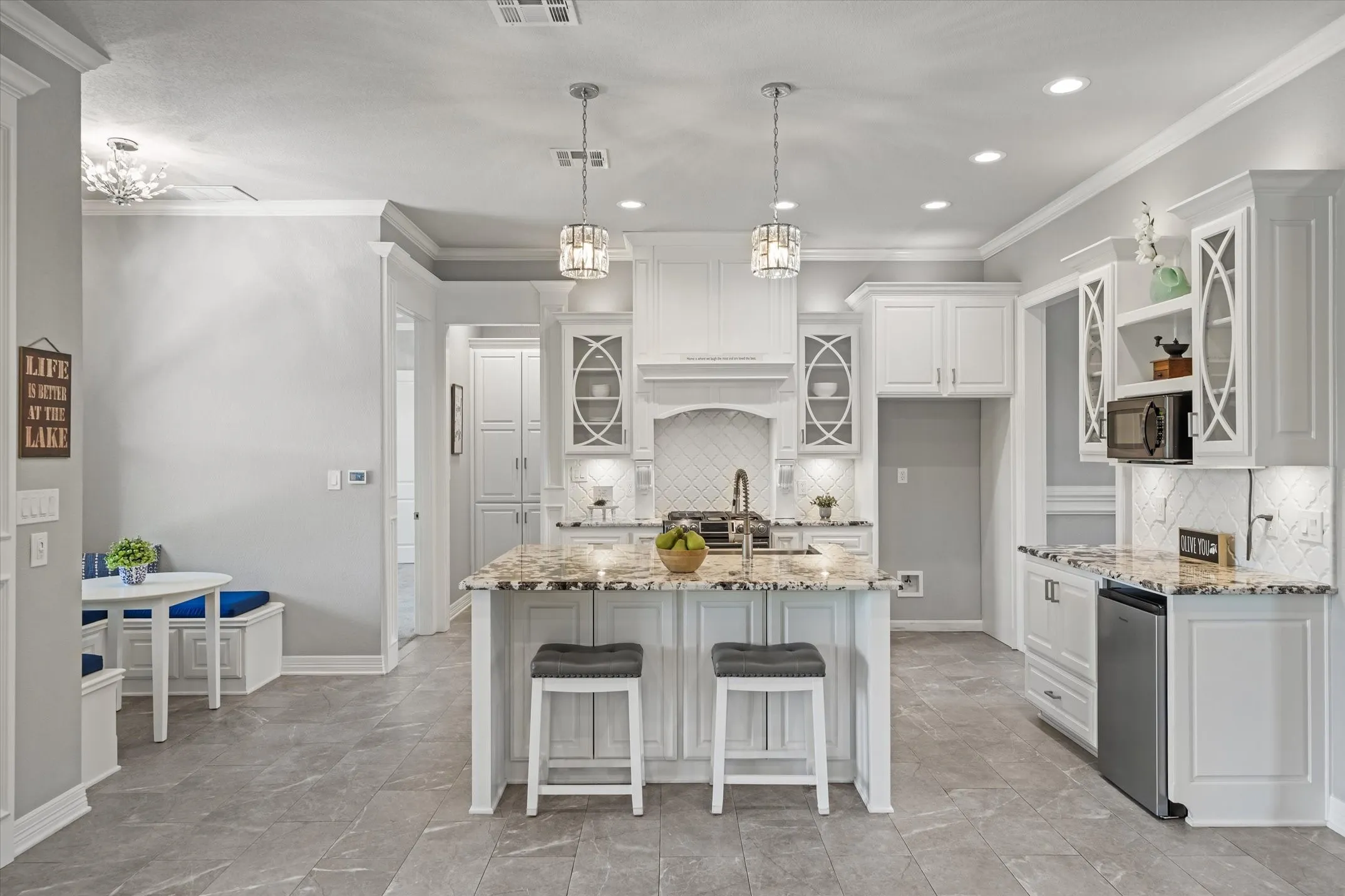 Breakfast bar/Island