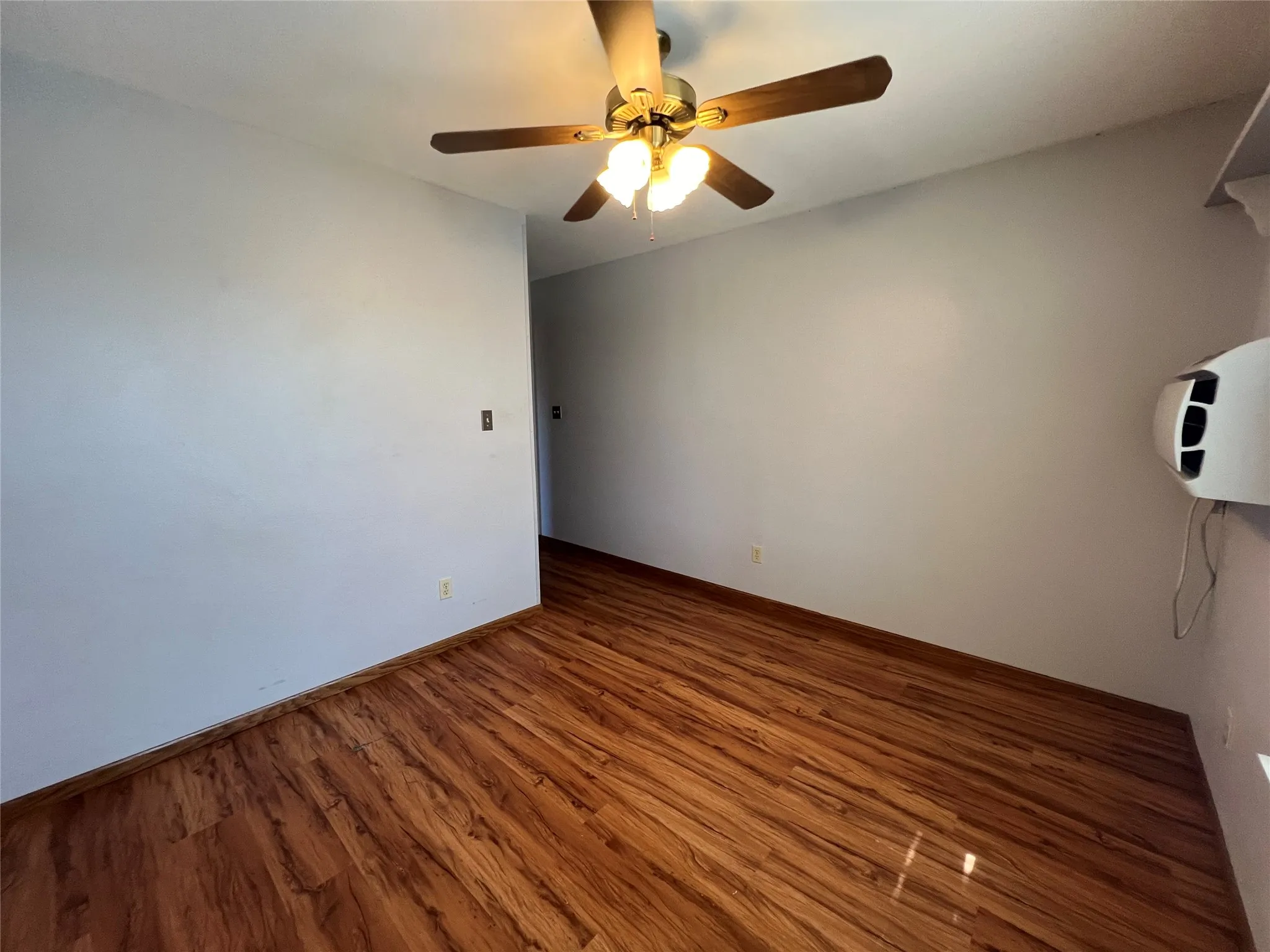 Single Family Residence For Sale in Dallas County , 6671 Nyman Drive, Dallas, Texas 75236, 5 Bedroom, 4 Bathroom, Garage spaces, 2,414 Sqft, built in 1986, mls#21282072, Real Estate Agent in Dallas, Homes For Sale in Dallas county, Homes For Sale in Dallas, Realtor in Dallas Texas, Real Estate Brokerage Independent Realty Texas, Luminita Cordes Realtor