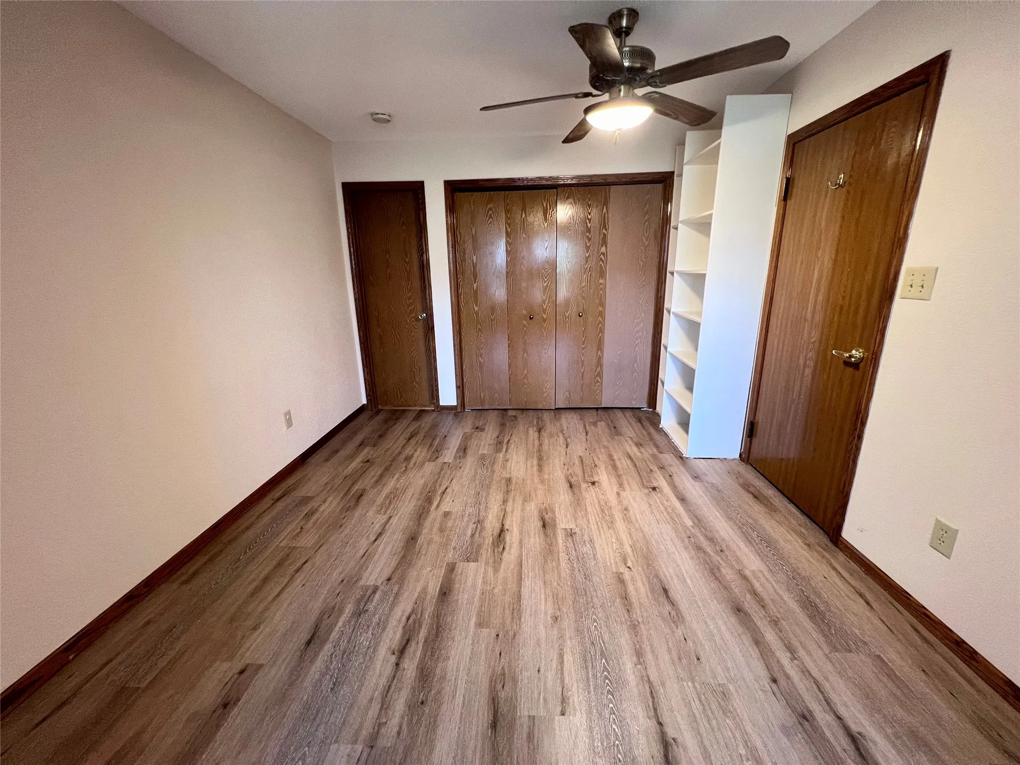Single Family Residence For Sale in Dallas County , 6671 Nyman Drive, Dallas, Texas 75236, 5 Bedroom, 4 Bathroom, Garage spaces, 2,414 Sqft, built in 1986, mls#21282072, Real Estate Agent in Dallas, Homes For Sale in Dallas county, Homes For Sale in Dallas, Realtor in Dallas Texas, Real Estate Brokerage Independent Realty Texas, Luminita Cordes Realtor