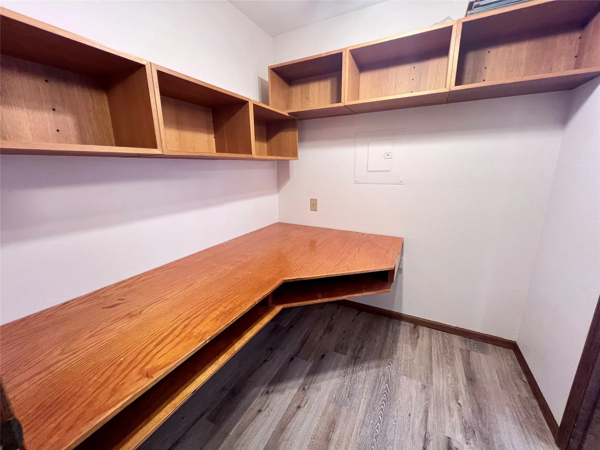 Single Family Residence For Sale in Dallas County , 6671 Nyman Drive, Dallas, Texas 75236, 5 Bedroom, 4 Bathroom, Garage spaces, 2,414 Sqft, built in 1986, mls#21282072, Real Estate Agent in Dallas, Homes For Sale in Dallas county, Homes For Sale in Dallas, Realtor in Dallas Texas, Real Estate Brokerage Independent Realty Texas, Luminita Cordes Realtor