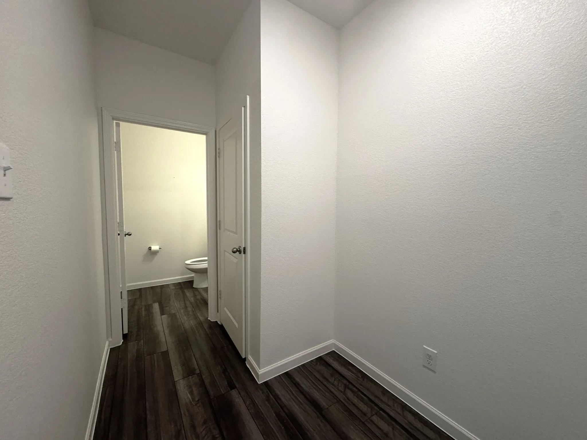 Single Family Residence For Rent in Tarrant County , 1405 Escondido Drive, Fort Worth, Texas 76052, 4 Bedroom, 3 Bathroom, 2 Garage spaces, 2,460 Sqft, built in 2022, mls#21275952, Real Estate Agent in Fort Worth, Homes For Rent in Tarrant county, Homes For Rent in Fort Worth, Realtor in Fort Worth Texas, Real Estate Brokerage Independent Realty Texas, Luminita Cordes Realtor
