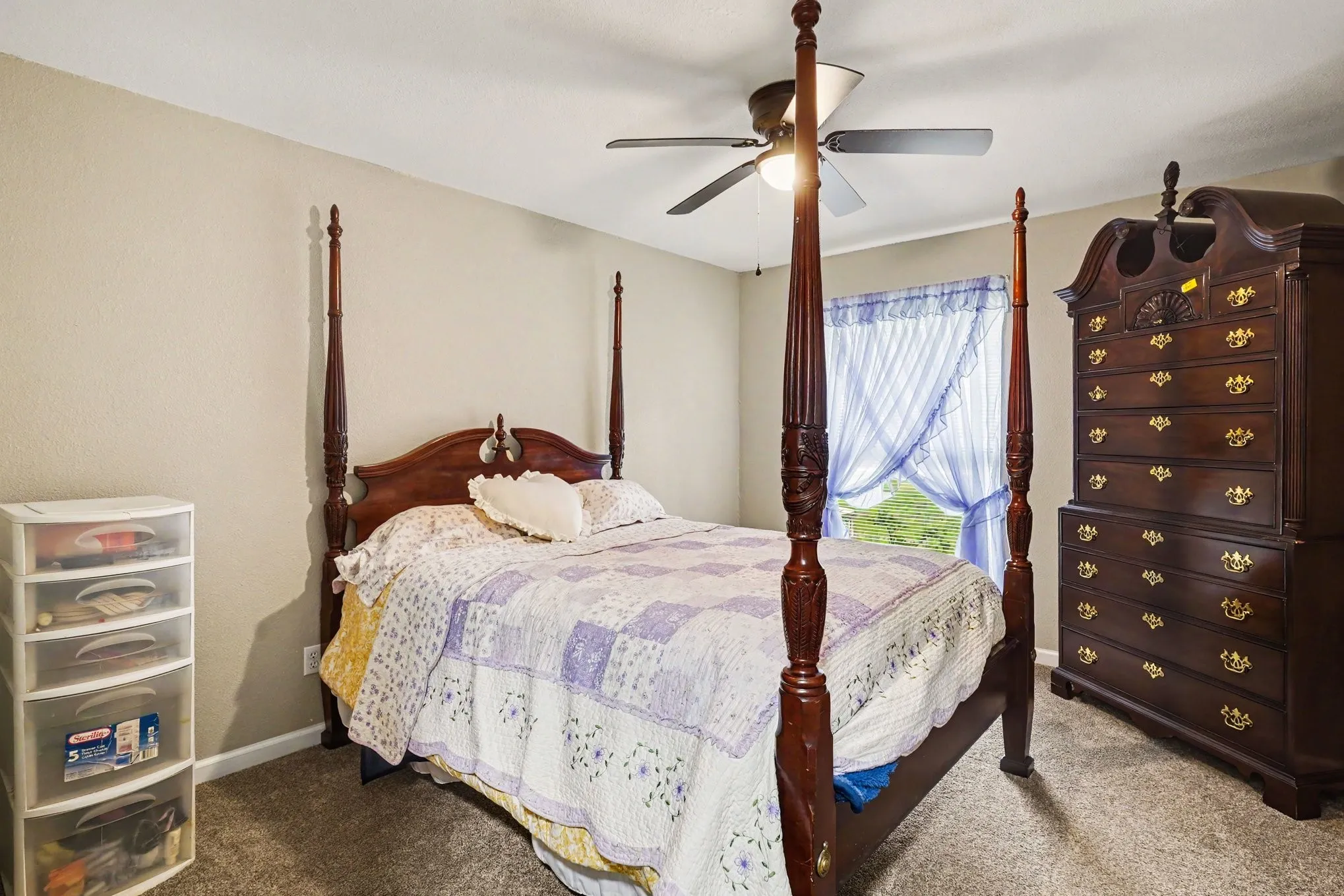Single Family Residence For Sale in Tarrant County , 1908 Thousand Oaks Drive, Burleson, Texas 76028, 5 Bedroom, 3 Bathroom, 2 Garage spaces, 2,960 Sqft, built in 1977, mls#21282301, Real Estate Agent in Burleson, Homes For Sale in Tarrant county, Homes For Sale in Burleson, Realtor in Burleson Texas, Real Estate Brokerage Independent Realty Texas, Luminita Cordes Realtor