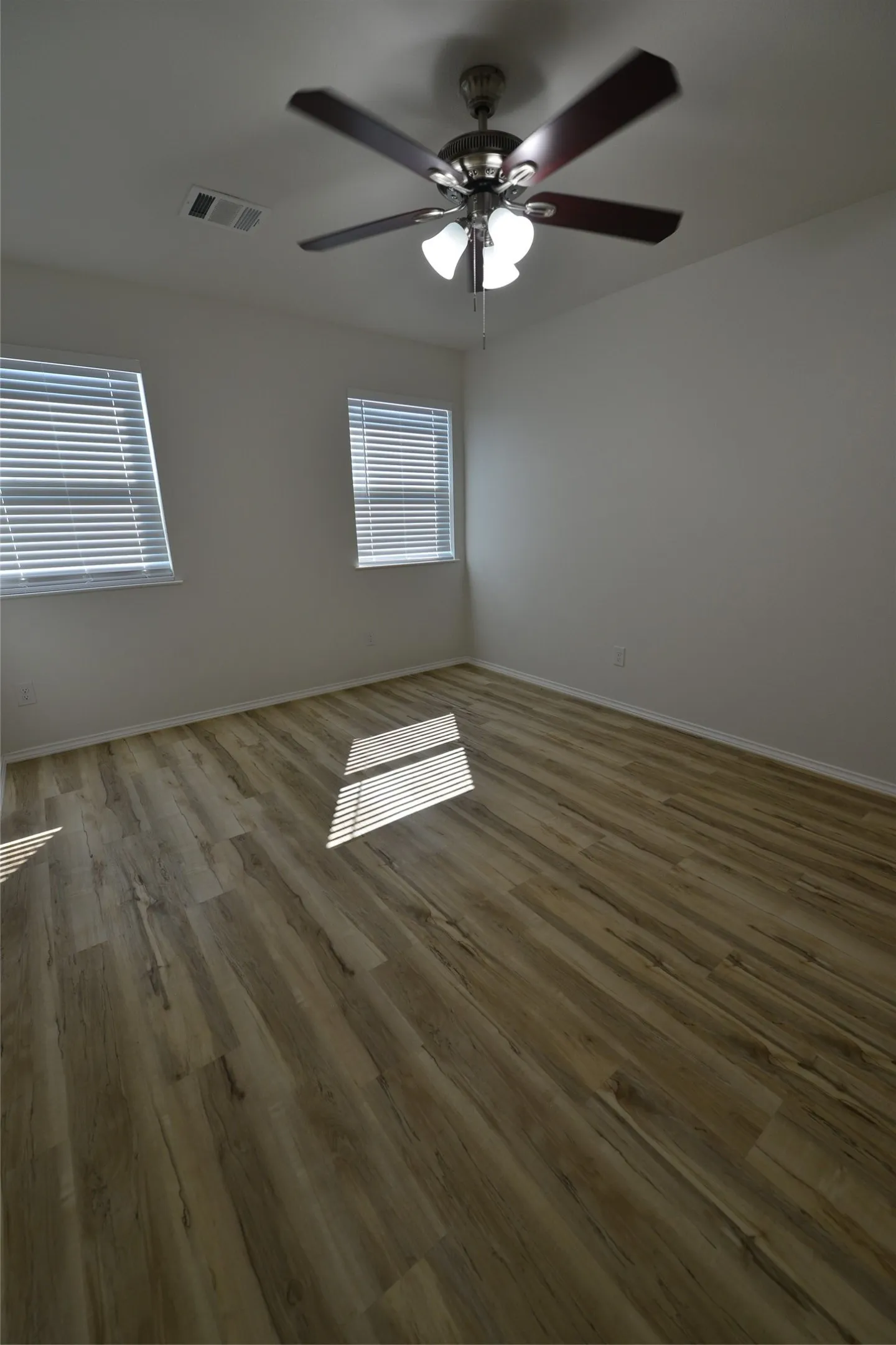 Single Family Residence For Rent in Ellis County , 2385 Murphy Court, Red Oak, Texas 75154, 3 Bedroom, 3 Bathroom, Garage spaces, 1,500 Sqft, built in 2025, mls#21282305, Real Estate Agent in Red Oak, Homes For Rent in Ellis county, Homes For Rent in Red Oak, Realtor in Red Oak Texas, Real Estate Brokerage Independent Realty Texas, Luminita Cordes Realtor