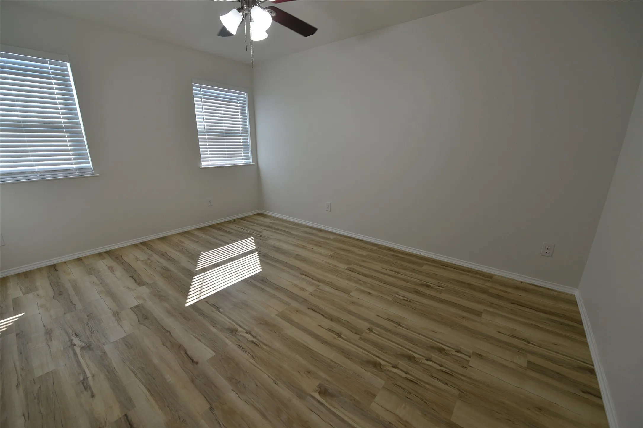 Single Family Residence For Rent in Ellis County , 2385 Murphy Court, Red Oak, Texas 75154, 3 Bedroom, 3 Bathroom, Garage spaces, 1,500 Sqft, built in 2025, mls#21282305, Real Estate Agent in Red Oak, Homes For Rent in Ellis county, Homes For Rent in Red Oak, Realtor in Red Oak Texas, Real Estate Brokerage Independent Realty Texas, Luminita Cordes Realtor