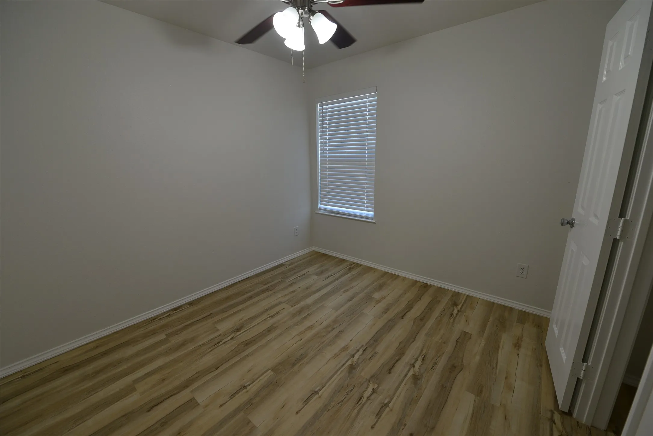 Single Family Residence For Rent in Ellis County , 2385 Murphy Court, Red Oak, Texas 75154, 3 Bedroom, 3 Bathroom, Garage spaces, 1,500 Sqft, built in 2025, mls#21282305, Real Estate Agent in Red Oak, Homes For Rent in Ellis county, Homes For Rent in Red Oak, Realtor in Red Oak Texas, Real Estate Brokerage Independent Realty Texas, Luminita Cordes Realtor