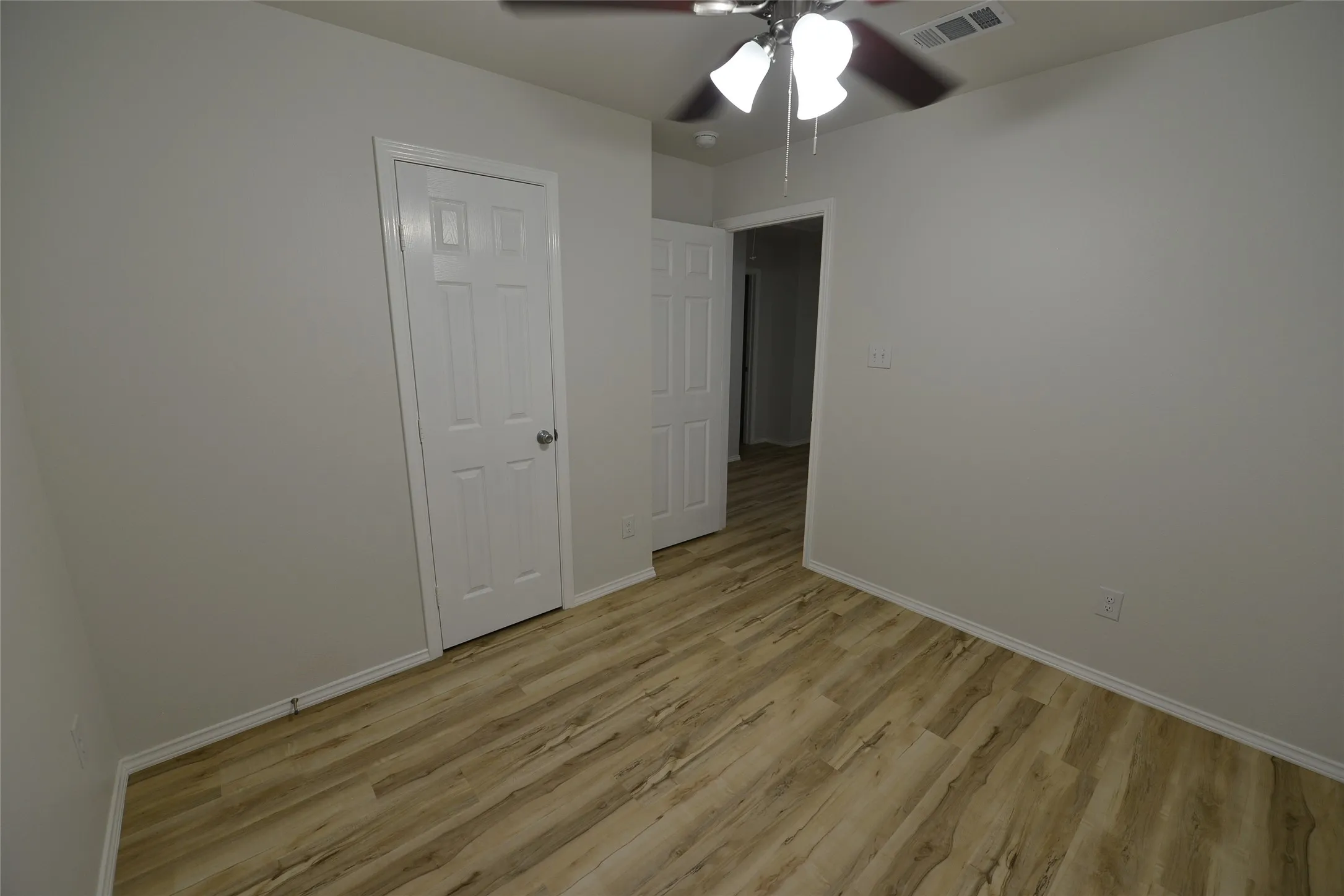Single Family Residence For Rent in Ellis County , 2385 Murphy Court, Red Oak, Texas 75154, 3 Bedroom, 3 Bathroom, Garage spaces, 1,500 Sqft, built in 2025, mls#21282305, Real Estate Agent in Red Oak, Homes For Rent in Ellis county, Homes For Rent in Red Oak, Realtor in Red Oak Texas, Real Estate Brokerage Independent Realty Texas, Luminita Cordes Realtor
