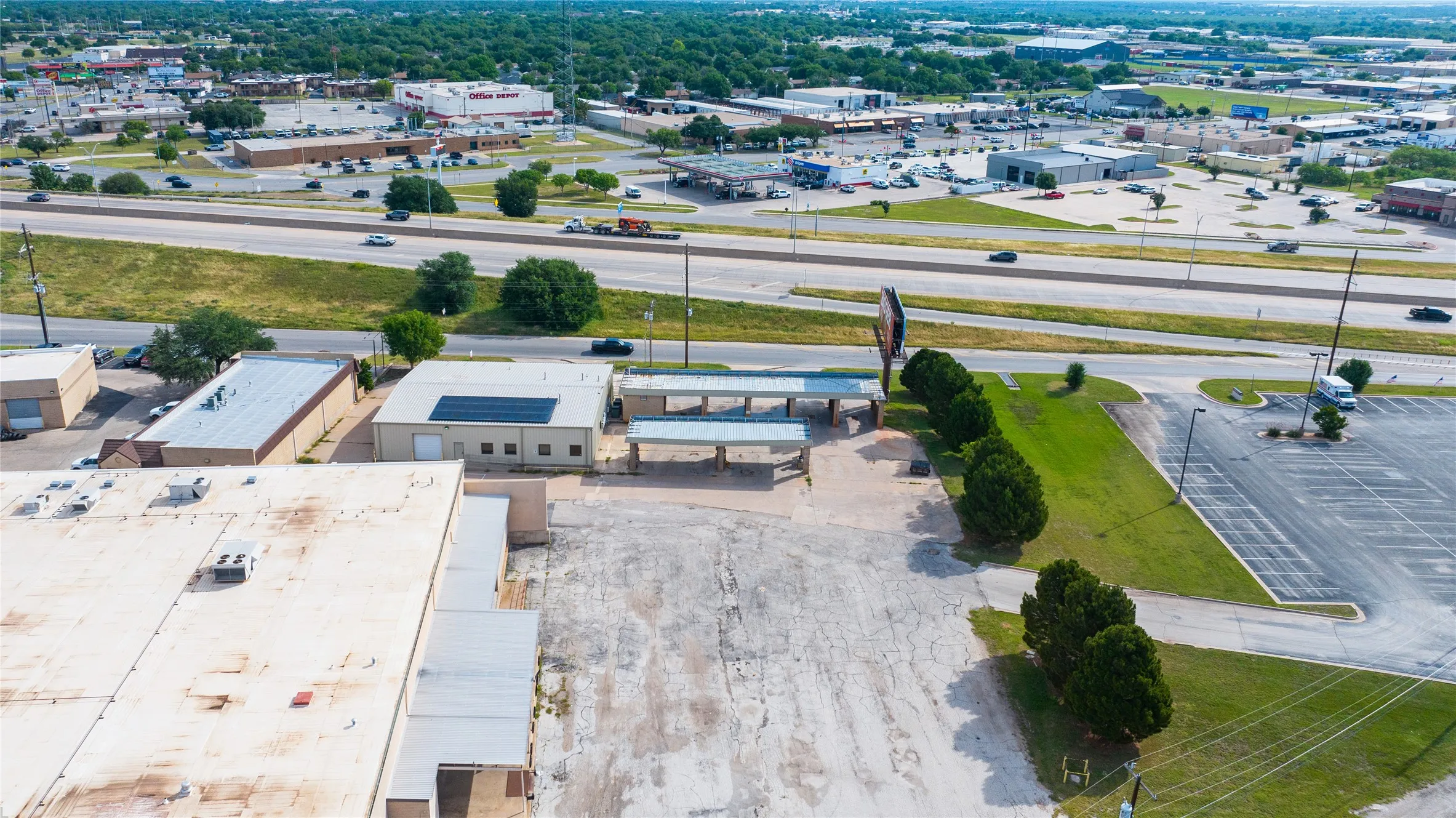 Business For Sale in Taylor County , 4410 S Clack Street, Abilene, Texas 79606, 0, 0, Garage spaces, 0 Sqft, built in 1982, mls#21282295, Real Estate Agent in Abilene, Homes For Sale in Taylor county, Homes For Sale in Abilene, Realtor in Abilene Texas, Real Estate Brokerage Independent Realty Texas, Luminita Cordes Realtor
