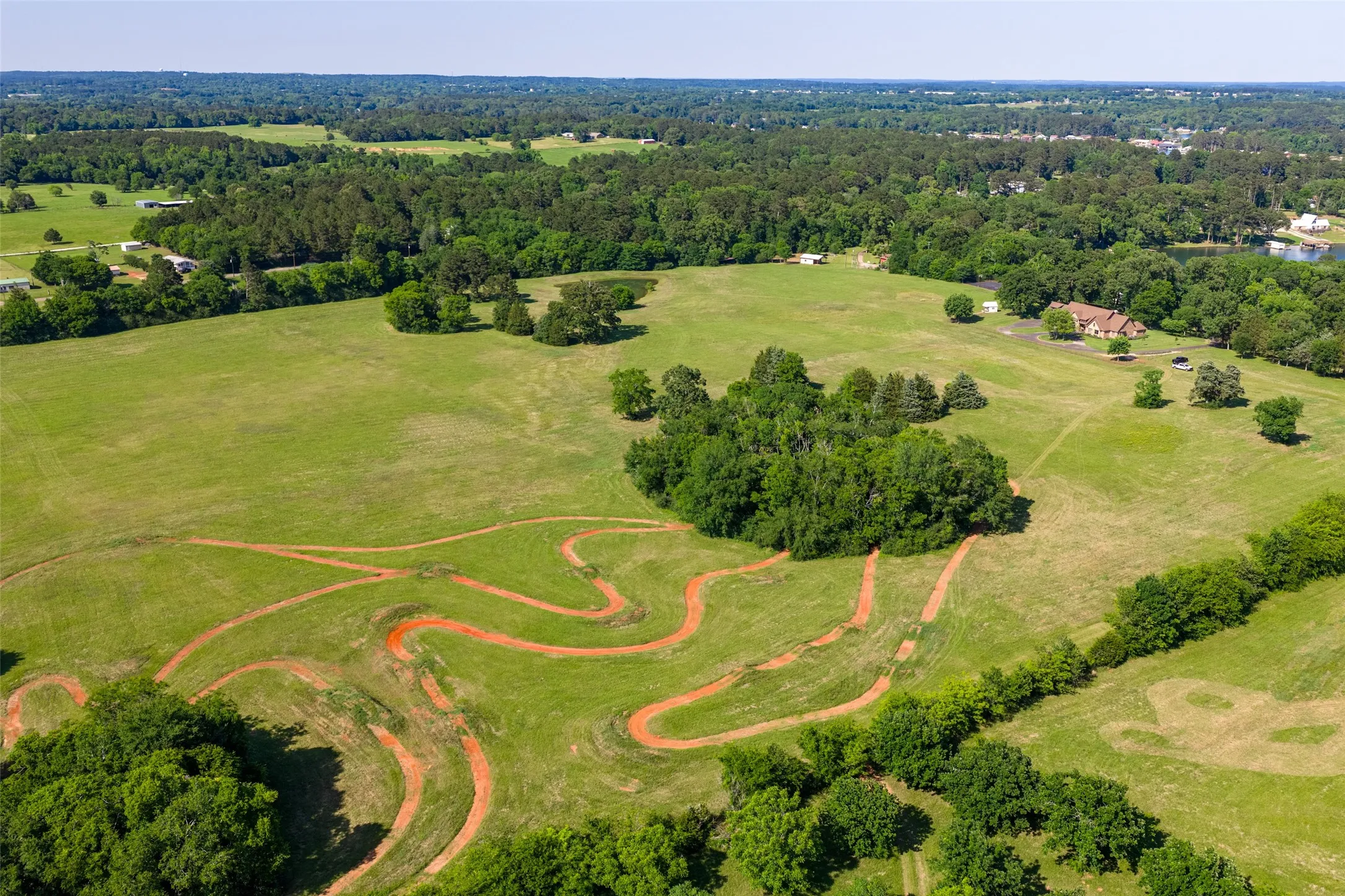 Single Family Residence For Sale in Cherokee County , 1281 County Road 3113, Jacksonville, Texas 75766, 4 Bedroom, 4 Bathroom, 4 Garage spaces, 4,763 Sqft, built in 2006, mls#21281771, Real Estate Agent in Jacksonville, Homes For Sale in Cherokee county, Homes For Sale in Jacksonville, Realtor in Jacksonville Texas, Real Estate Brokerage Independent Realty Texas, Luminita Cordes Realtor