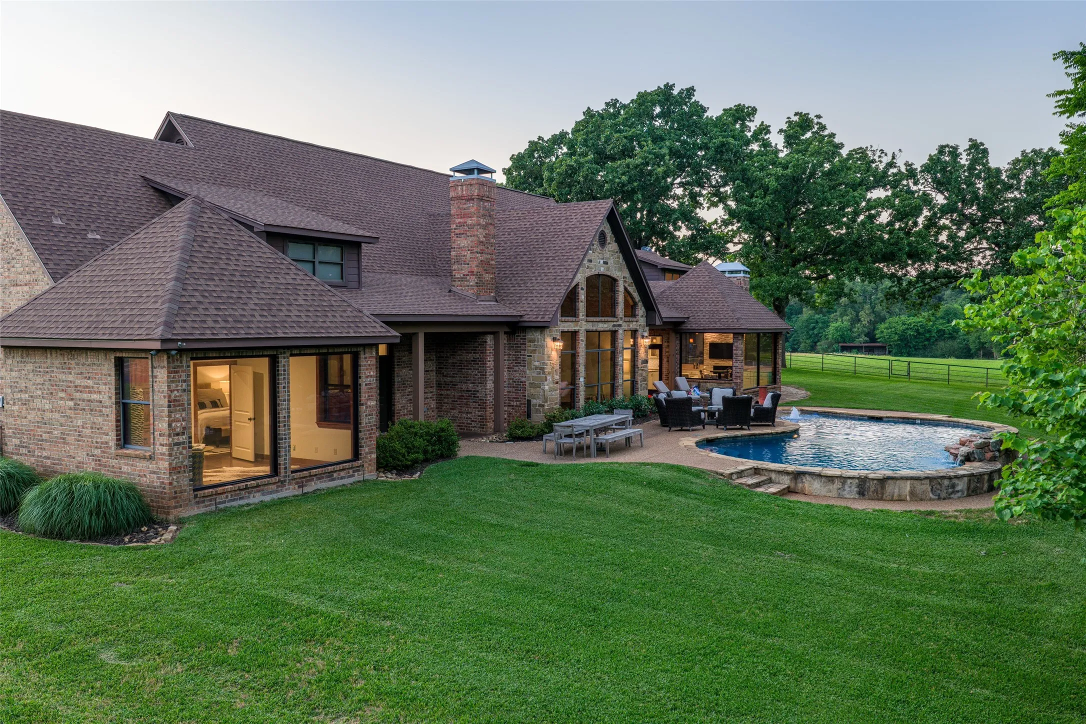 Single Family Residence For Sale in Cherokee County , 1281 County Road 3113, Jacksonville, Texas 75766, 4 Bedroom, 4 Bathroom, 4 Garage spaces, 4,763 Sqft, built in 2006, mls#21281771, Real Estate Agent in Jacksonville, Homes For Sale in Cherokee county, Homes For Sale in Jacksonville, Realtor in Jacksonville Texas, Real Estate Brokerage Independent Realty Texas, Luminita Cordes Realtor