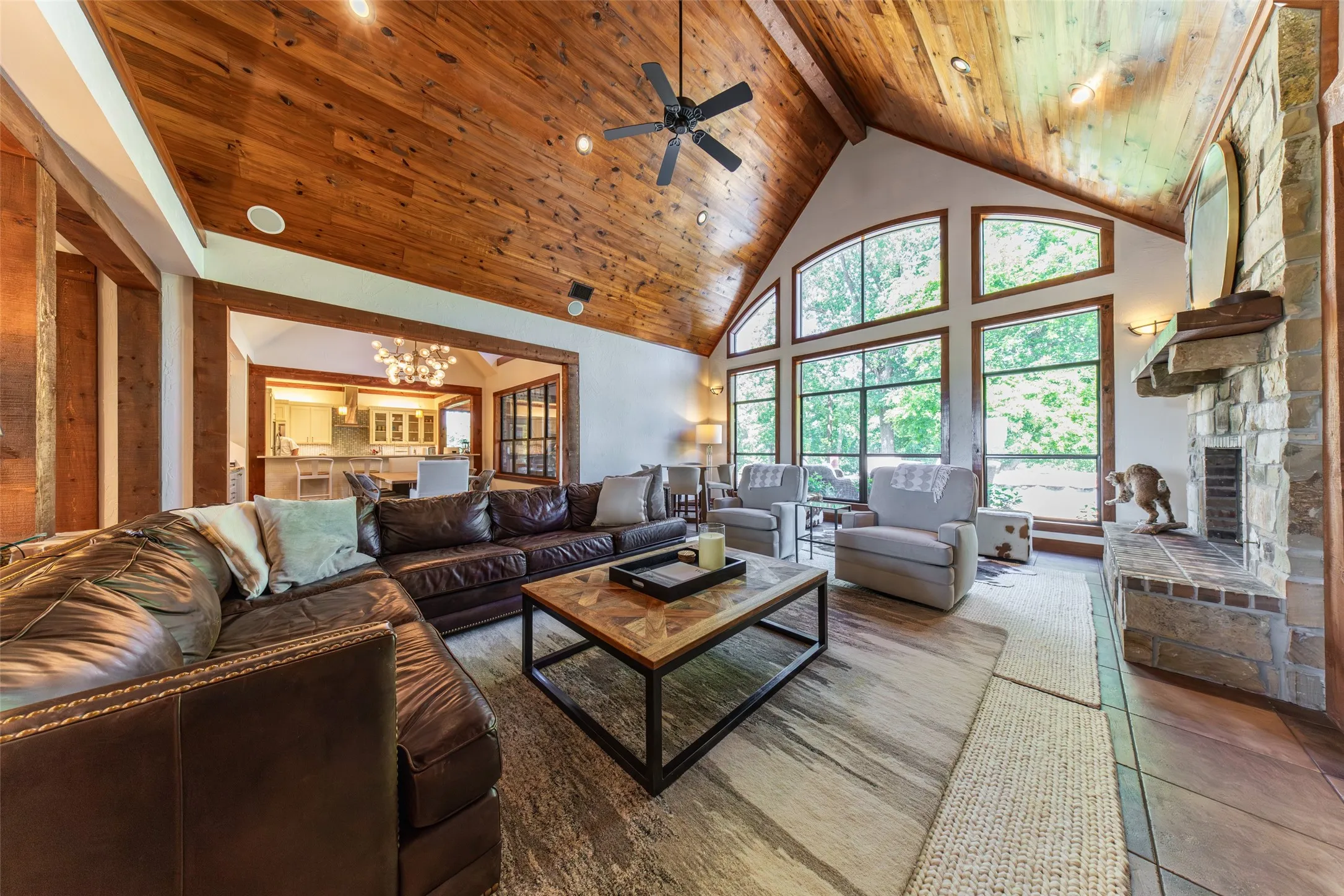 Single Family Residence For Sale in Cherokee County , 1281 County Road 3113, Jacksonville, Texas 75766, 4 Bedroom, 4 Bathroom, 4 Garage spaces, 4,763 Sqft, built in 2006, mls#21281771, Real Estate Agent in Jacksonville, Homes For Sale in Cherokee county, Homes For Sale in Jacksonville, Realtor in Jacksonville Texas, Real Estate Brokerage Independent Realty Texas, Luminita Cordes Realtor