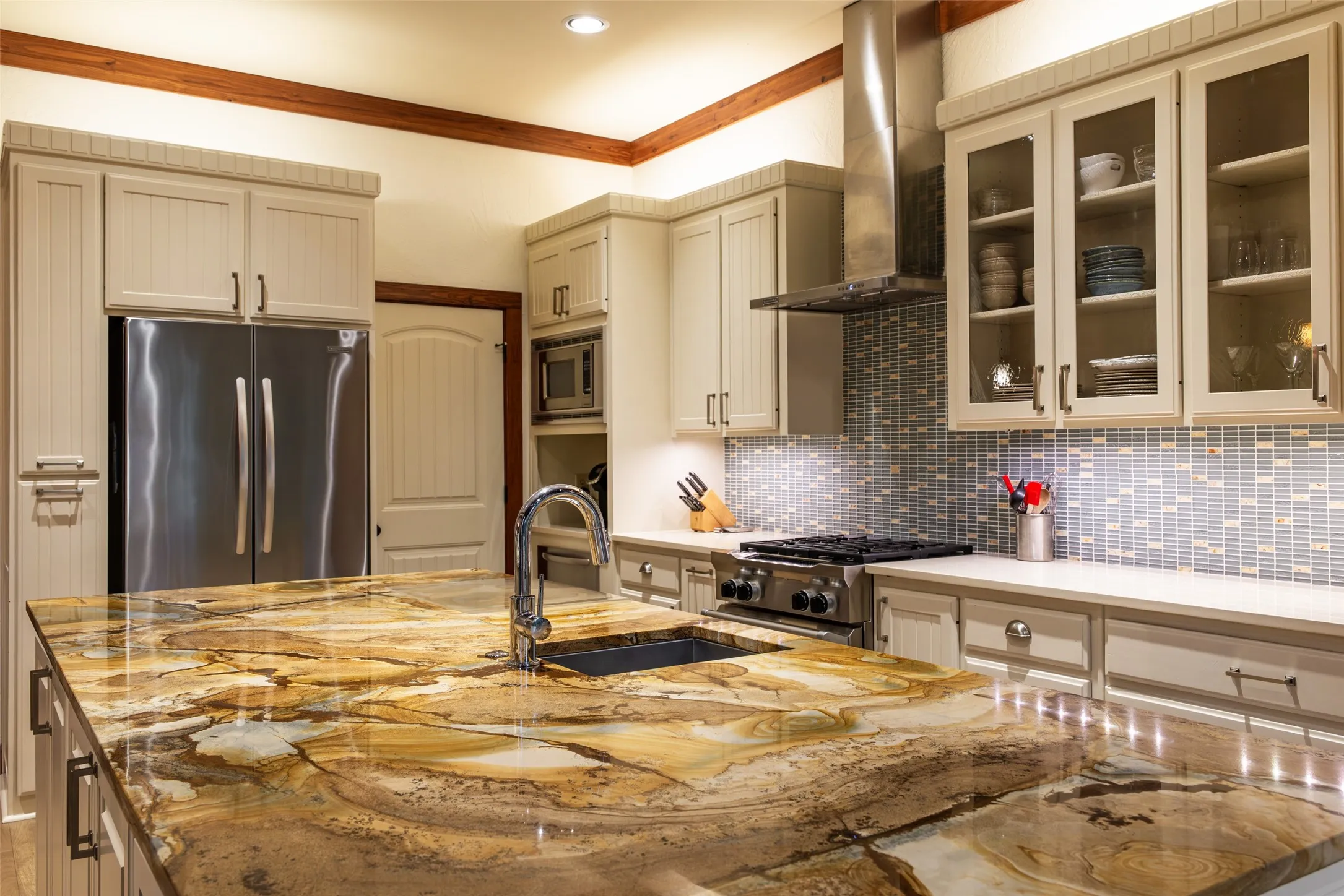 Single Family Residence For Sale in Cherokee County , 1281 County Road 3113, Jacksonville, Texas 75766, 4 Bedroom, 4 Bathroom, 4 Garage spaces, 4,763 Sqft, built in 2006, mls#21281771, Real Estate Agent in Jacksonville, Homes For Sale in Cherokee county, Homes For Sale in Jacksonville, Realtor in Jacksonville Texas, Real Estate Brokerage Independent Realty Texas, Luminita Cordes Realtor