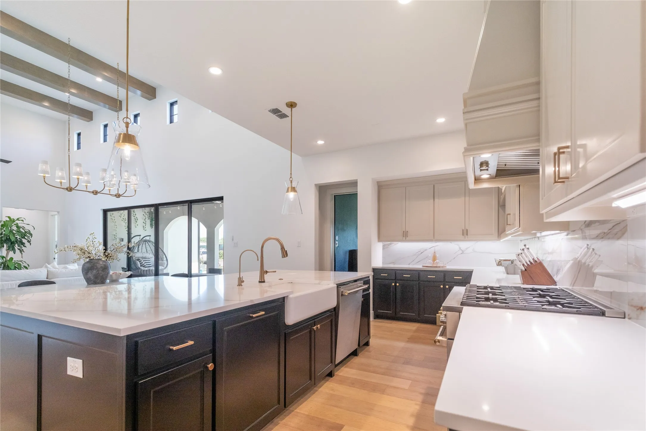 Single Family Residence For Sale in Tarrant County , 2043 Sicily Lane, Haslet, Texas 76052, 5 Bedroom, 6 Bathroom, 3 Garage spaces, 4,497 Sqft, built in 2022, mls#21279404, Real Estate Agent in Haslet, Homes For Sale in Tarrant county, Homes For Sale in Haslet, Realtor in Haslet Texas, Real Estate Brokerage Independent Realty Texas, Luminita Cordes Realtor