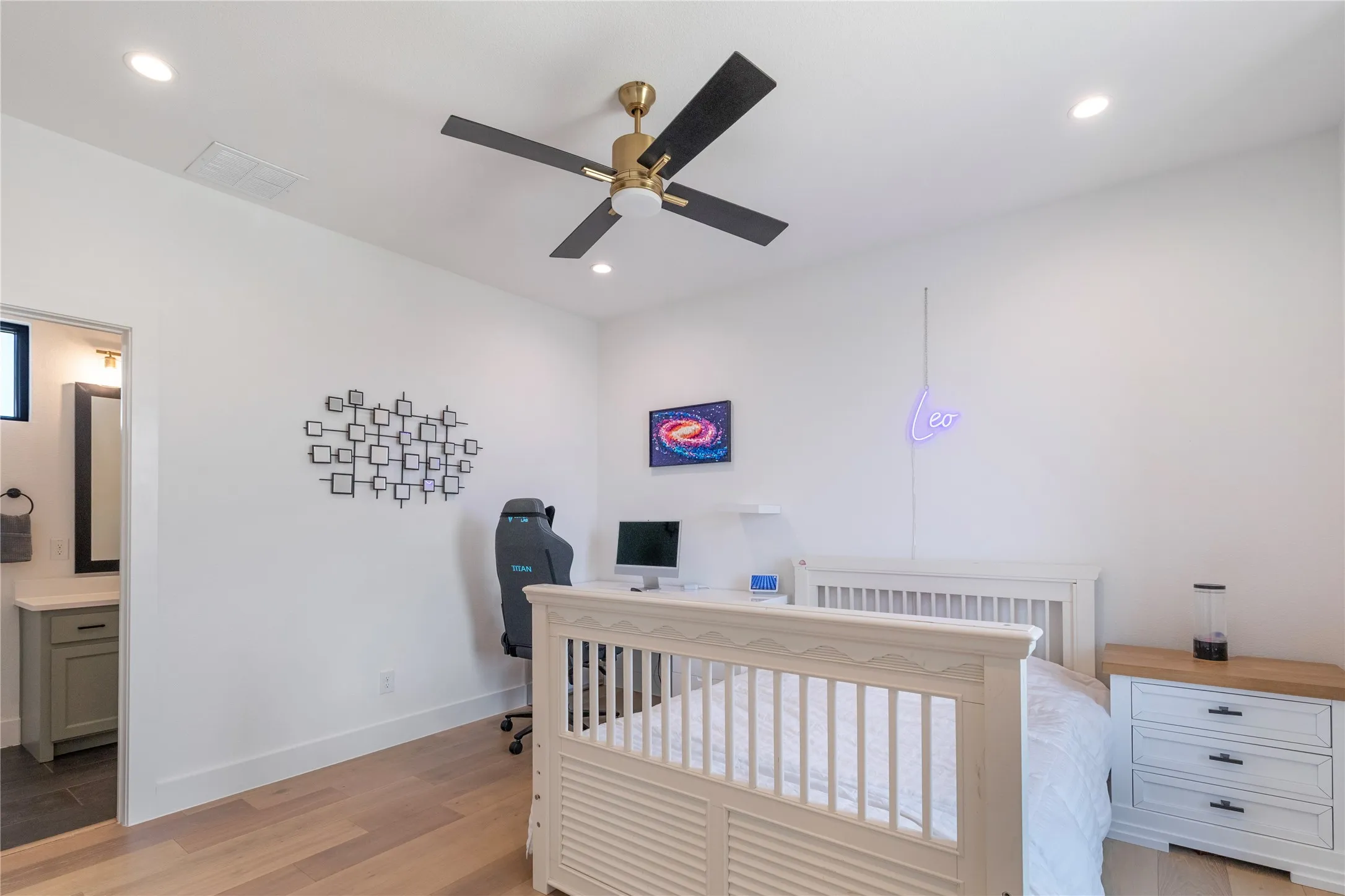 Single Family Residence For Sale in Tarrant County , 2043 Sicily Lane, Haslet, Texas 76052, 5 Bedroom, 6 Bathroom, 3 Garage spaces, 4,497 Sqft, built in 2022, mls#21279404, Real Estate Agent in Haslet, Homes For Sale in Tarrant county, Homes For Sale in Haslet, Realtor in Haslet Texas, Real Estate Brokerage Independent Realty Texas, Luminita Cordes Realtor