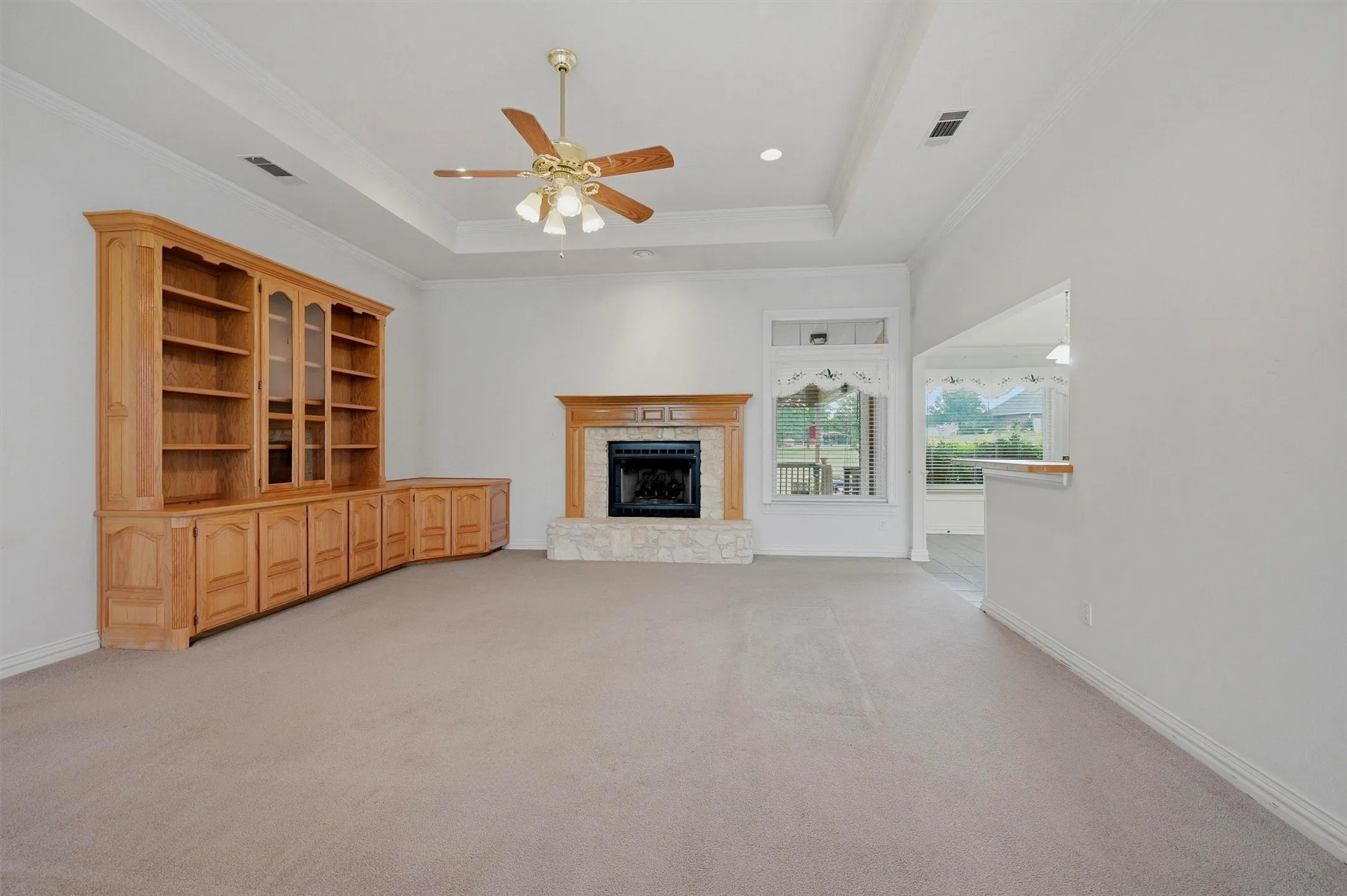Single Family Residence For Sale in Grayson County , 1005 Catalina Drive, Bells, Texas 75414, 3 Bedroom, 2 Bathroom, 2 Garage spaces, 2,119 Sqft, built in 1999, mls#21282349, Real Estate Agent in Bells, Homes For Sale in Grayson county, Homes For Sale in Bells, Realtor in Bells Texas, Real Estate Brokerage Independent Realty Texas, Luminita Cordes Realtor