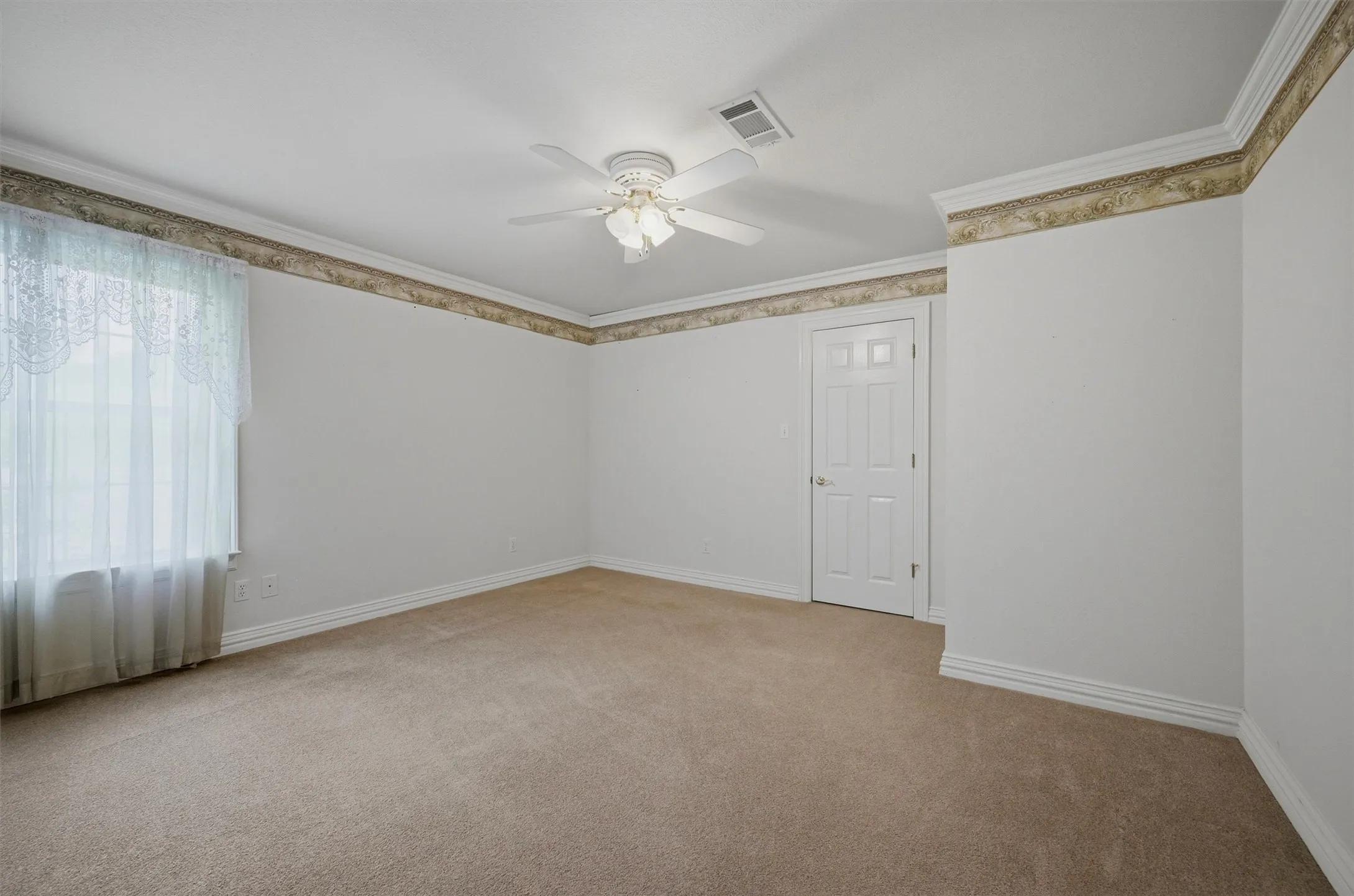 Single Family Residence For Sale in Grayson County , 1005 Catalina Drive, Bells, Texas 75414, 3 Bedroom, 2 Bathroom, 2 Garage spaces, 2,119 Sqft, built in 1999, mls#21282349, Real Estate Agent in Bells, Homes For Sale in Grayson county, Homes For Sale in Bells, Realtor in Bells Texas, Real Estate Brokerage Independent Realty Texas, Luminita Cordes Realtor