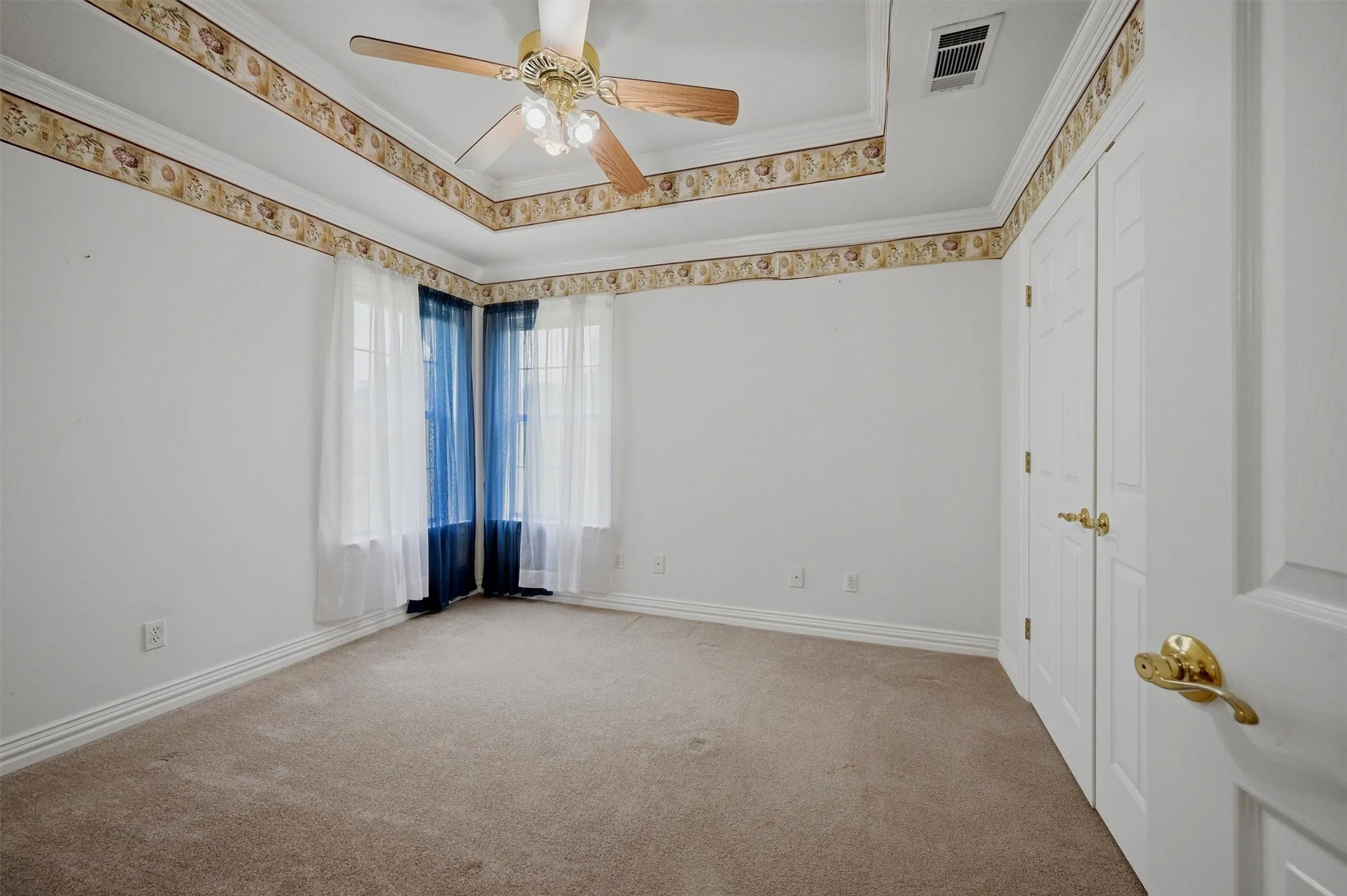 Single Family Residence For Sale in Grayson County , 1005 Catalina Drive, Bells, Texas 75414, 3 Bedroom, 2 Bathroom, 2 Garage spaces, 2,119 Sqft, built in 1999, mls#21282349, Real Estate Agent in Bells, Homes For Sale in Grayson county, Homes For Sale in Bells, Realtor in Bells Texas, Real Estate Brokerage Independent Realty Texas, Luminita Cordes Realtor