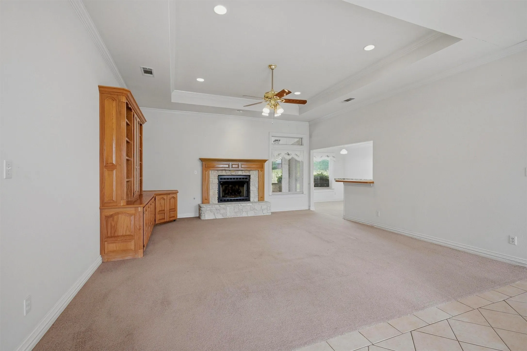 Single Family Residence For Sale in Grayson County , 1005 Catalina Drive, Bells, Texas 75414, 3 Bedroom, 2 Bathroom, 2 Garage spaces, 2,119 Sqft, built in 1999, mls#21282349, Real Estate Agent in Bells, Homes For Sale in Grayson county, Homes For Sale in Bells, Realtor in Bells Texas, Real Estate Brokerage Independent Realty Texas, Luminita Cordes Realtor