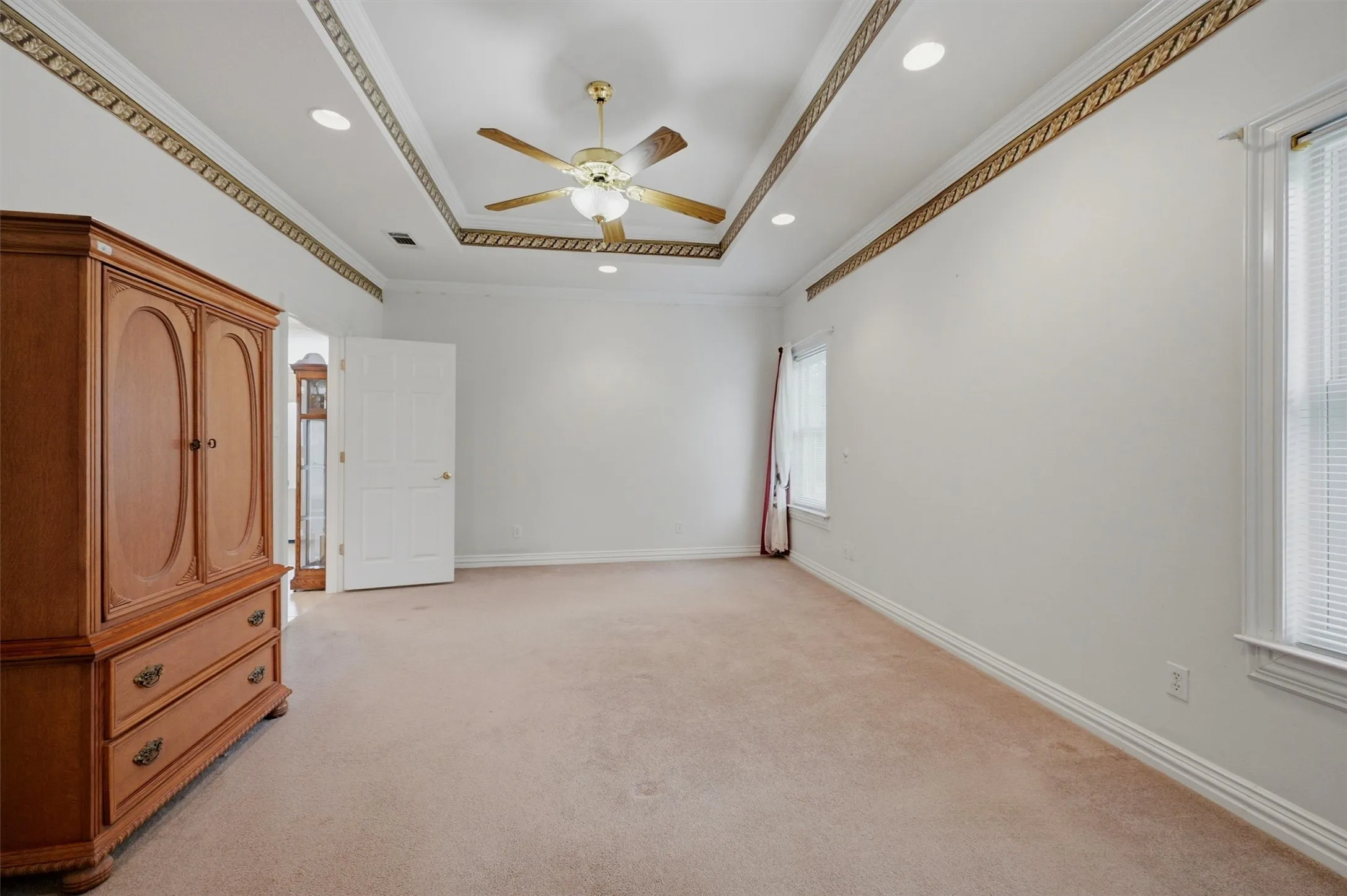 Single Family Residence For Sale in Grayson County , 1005 Catalina Drive, Bells, Texas 75414, 3 Bedroom, 2 Bathroom, 2 Garage spaces, 2,119 Sqft, built in 1999, mls#21282349, Real Estate Agent in Bells, Homes For Sale in Grayson county, Homes For Sale in Bells, Realtor in Bells Texas, Real Estate Brokerage Independent Realty Texas, Luminita Cordes Realtor