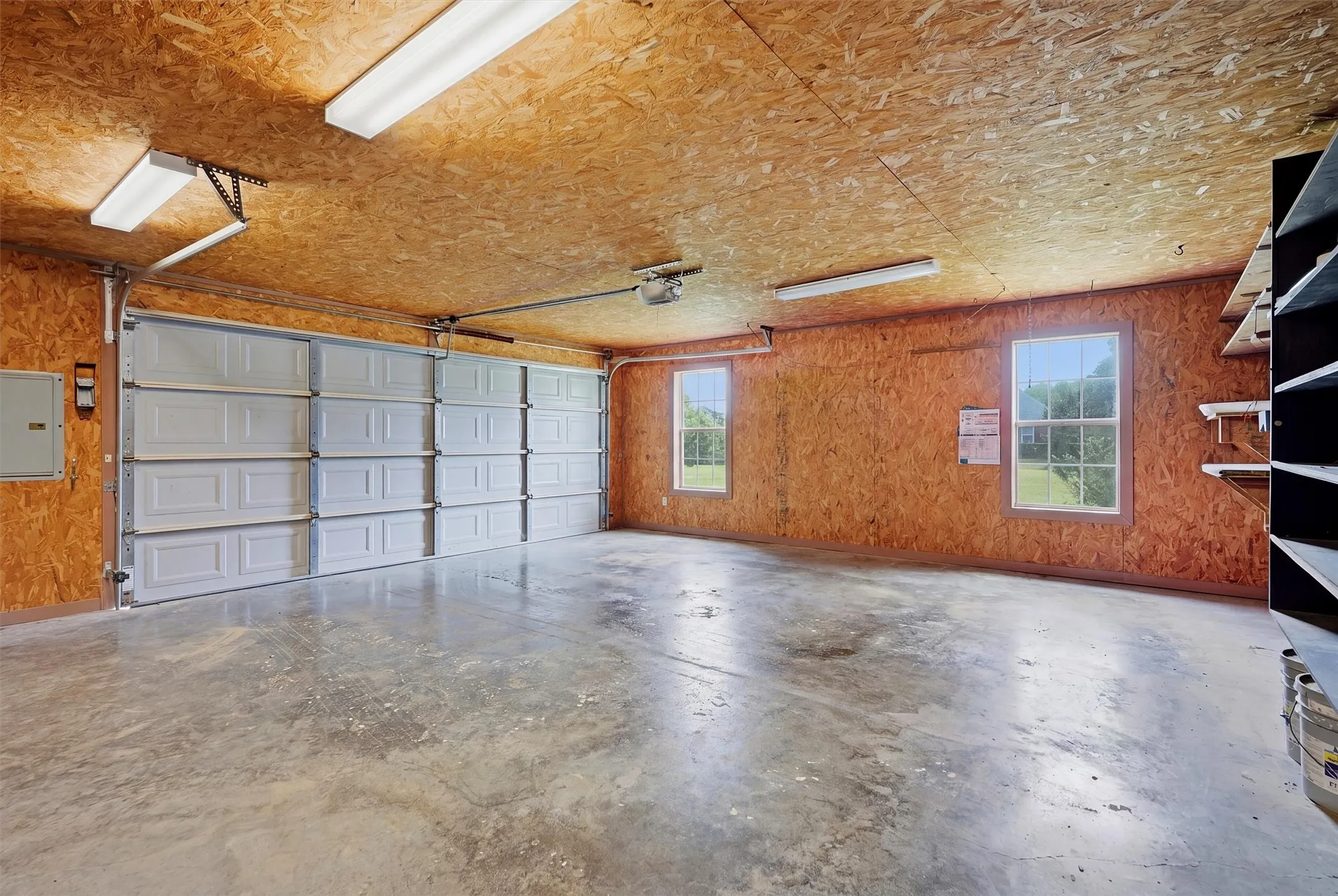 Single Family Residence For Sale in Grayson County , 1005 Catalina Drive, Bells, Texas 75414, 3 Bedroom, 2 Bathroom, 2 Garage spaces, 2,119 Sqft, built in 1999, mls#21282349, Real Estate Agent in Bells, Homes For Sale in Grayson county, Homes For Sale in Bells, Realtor in Bells Texas, Real Estate Brokerage Independent Realty Texas, Luminita Cordes Realtor