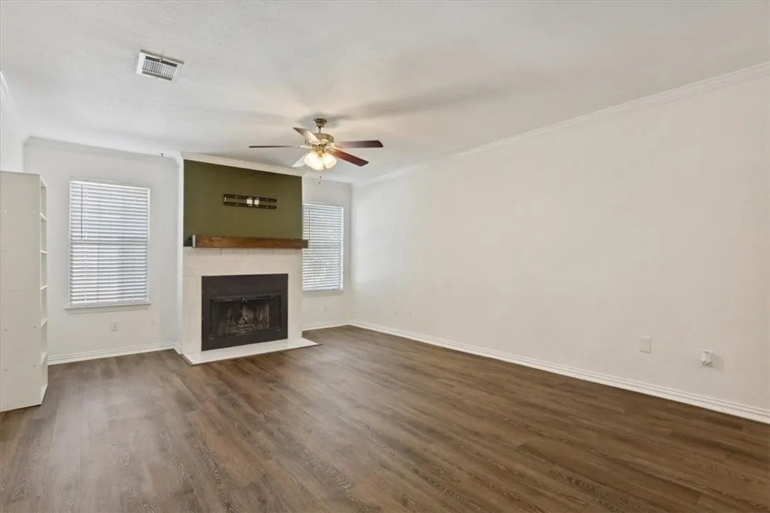 Condominium For Sale in Mc Lennan County , 2306 Melissa Drive, Waco, Texas 76708, 2 Bedroom, 1 Bathroom, Garage spaces, 1,239 Sqft, built in 1982, mls#21278986, Real Estate Agent in Waco, Homes For Sale in Mc Lennan county, Homes For Sale in Waco, Realtor in Waco Texas, Real Estate Brokerage Independent Realty Texas, Luminita Cordes Realtor