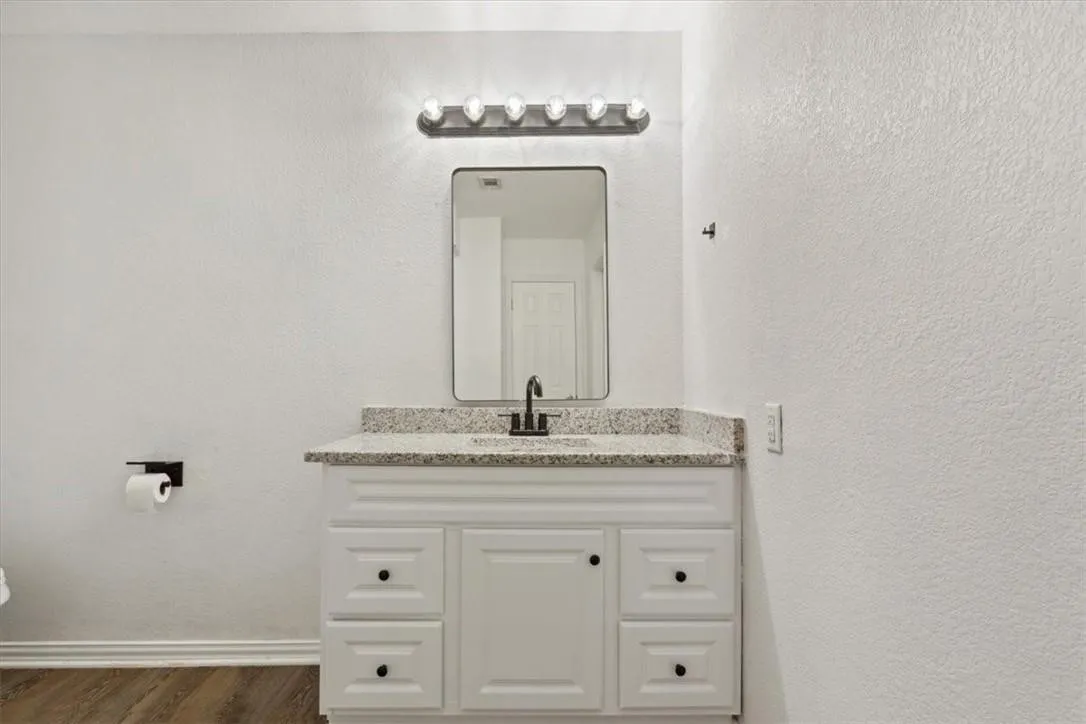Condominium For Sale in Mc Lennan County , 2306 Melissa Drive, Waco, Texas 76708, 2 Bedroom, 1 Bathroom, Garage spaces, 1,239 Sqft, built in 1982, mls#21278986, Real Estate Agent in Waco, Homes For Sale in Mc Lennan county, Homes For Sale in Waco, Realtor in Waco Texas, Real Estate Brokerage Independent Realty Texas, Luminita Cordes Realtor