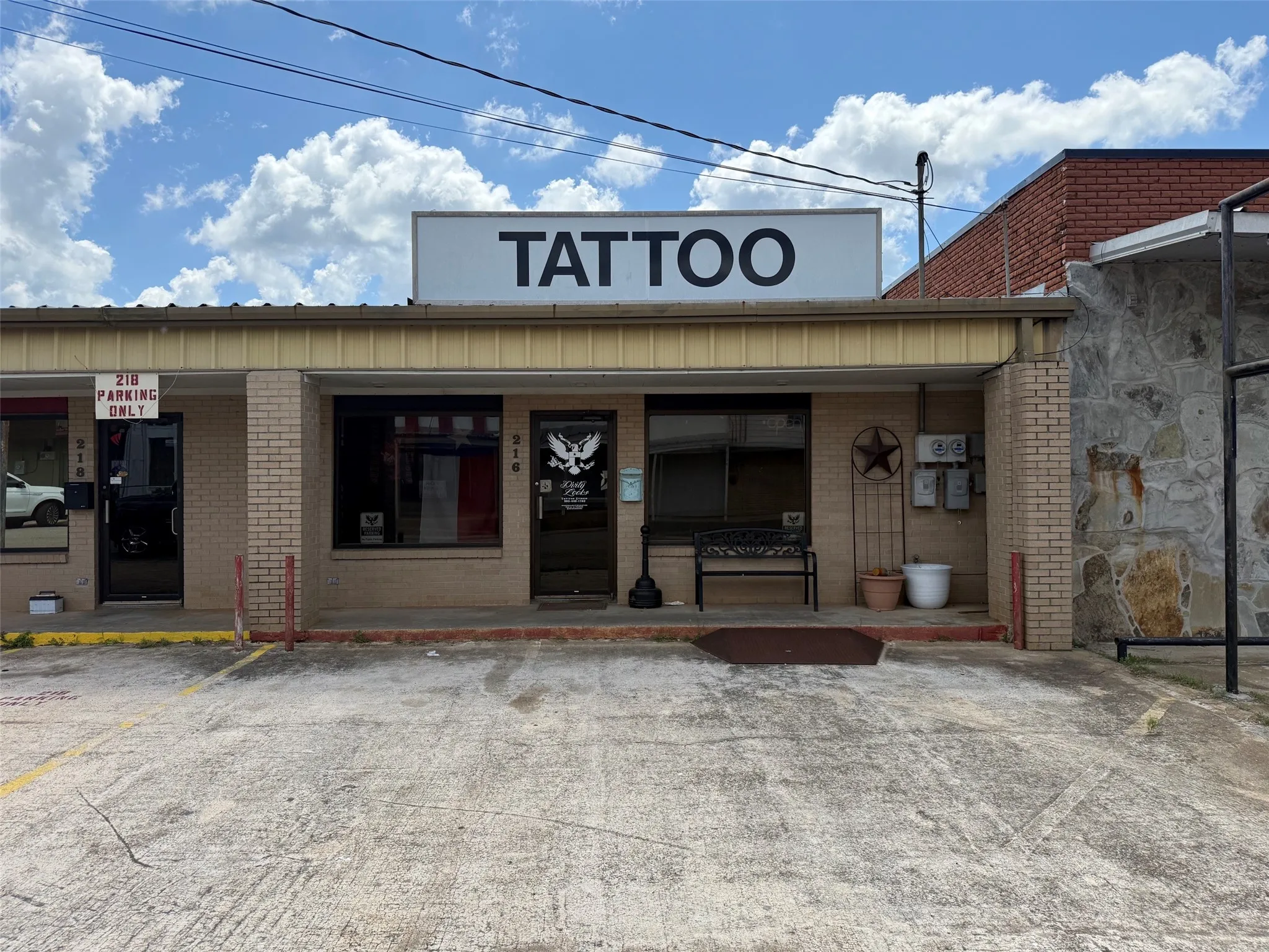 Retail For Sale in Wood County , 216 N Franklin Street, Winnsboro, Texas 75494, 0, 0, Garage spaces, 0 Sqft, built in 0, Price $125,000, mls#21282372, Real Estate Agent in Winnsboro, Homes For Sale in Wood county, Homes For Sale in Winnsboro, Realtor in Winnsboro Texas, Real Estate Brokerage Independent Realty Texas, Luminita Cordes Realtor