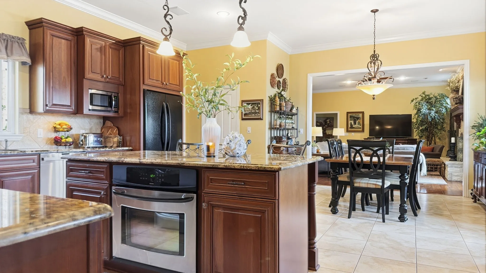 Single Family Residence For Sale in Mills County , 36 Quail Ridge Drive, Goldthwaite, Texas 76844, 5 Bedroom, 5 Bathroom, 2 Garage spaces, 4,734 Sqft, built in 2005, Price $1,099,000, mls#21281682, Real Estate Agent in Goldthwaite, Homes For Sale in Mills county, Homes For Sale in Goldthwaite, Realtor in Goldthwaite Texas, Real Estate Brokerage Independent Realty Texas, Luminita Cordes Realtor