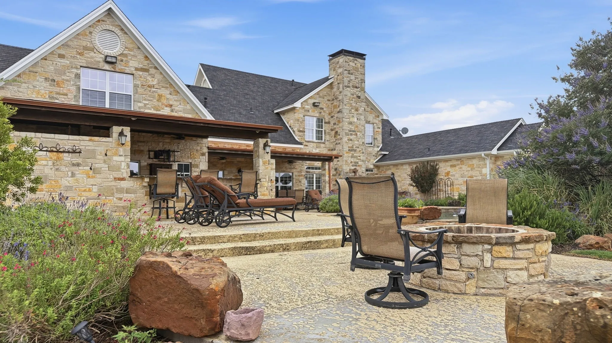 Single Family Residence For Sale in Mills County , 36 Quail Ridge Drive, Goldthwaite, Texas 76844, 5 Bedroom, 5 Bathroom, 2 Garage spaces, 4,734 Sqft, built in 2005, Price $1,099,000, mls#21281682, Real Estate Agent in Goldthwaite, Homes For Sale in Mills county, Homes For Sale in Goldthwaite, Realtor in Goldthwaite Texas, Real Estate Brokerage Independent Realty Texas, Luminita Cordes Realtor