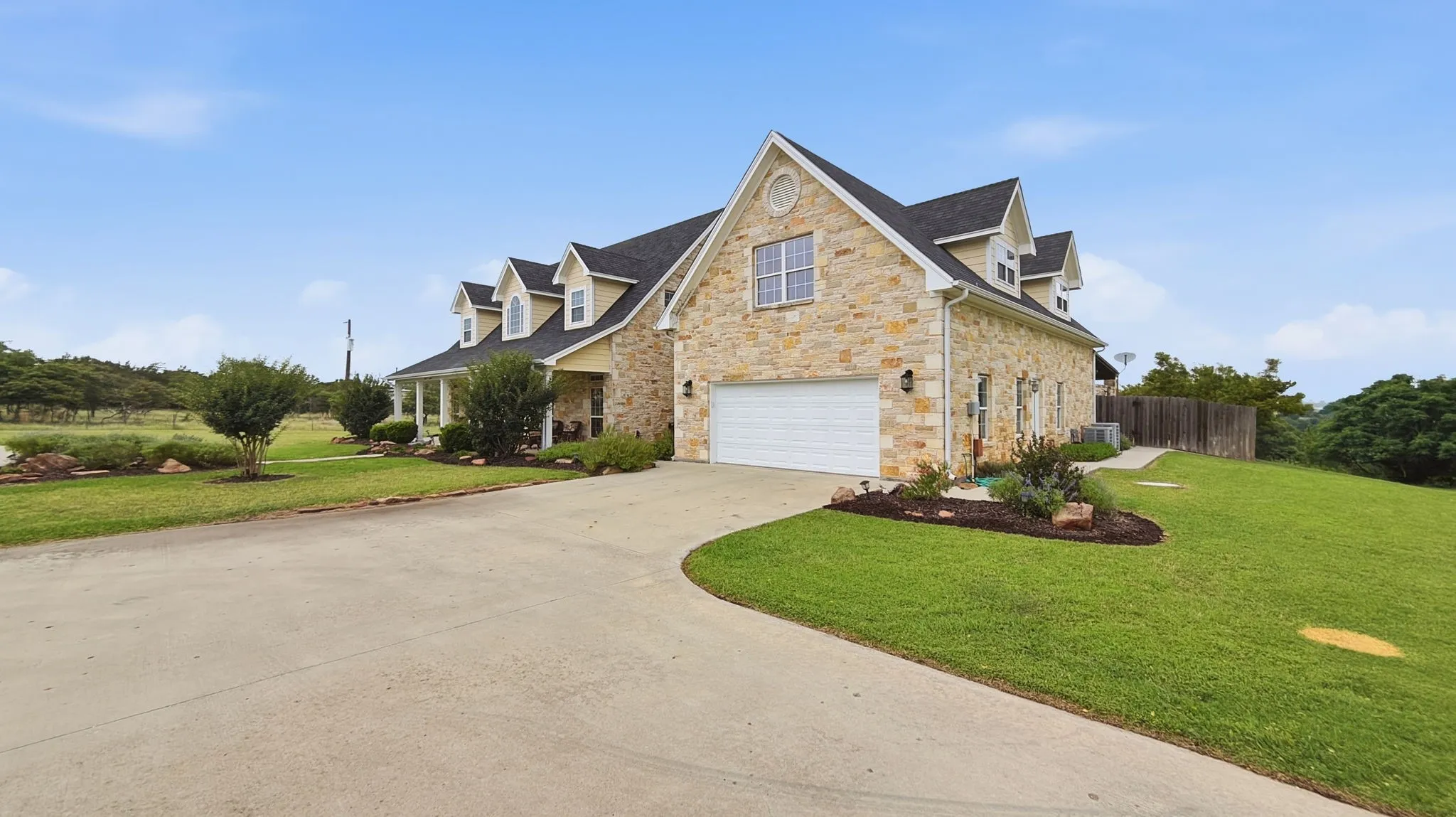 Single Family Residence For Sale in Mills County , 36 Quail Ridge Drive, Goldthwaite, Texas 76844, 5 Bedroom, 5 Bathroom, 2 Garage spaces, 4,734 Sqft, built in 2005, Price $1,099,000, mls#21281682, Real Estate Agent in Goldthwaite, Homes For Sale in Mills county, Homes For Sale in Goldthwaite, Realtor in Goldthwaite Texas, Real Estate Brokerage Independent Realty Texas, Luminita Cordes Realtor