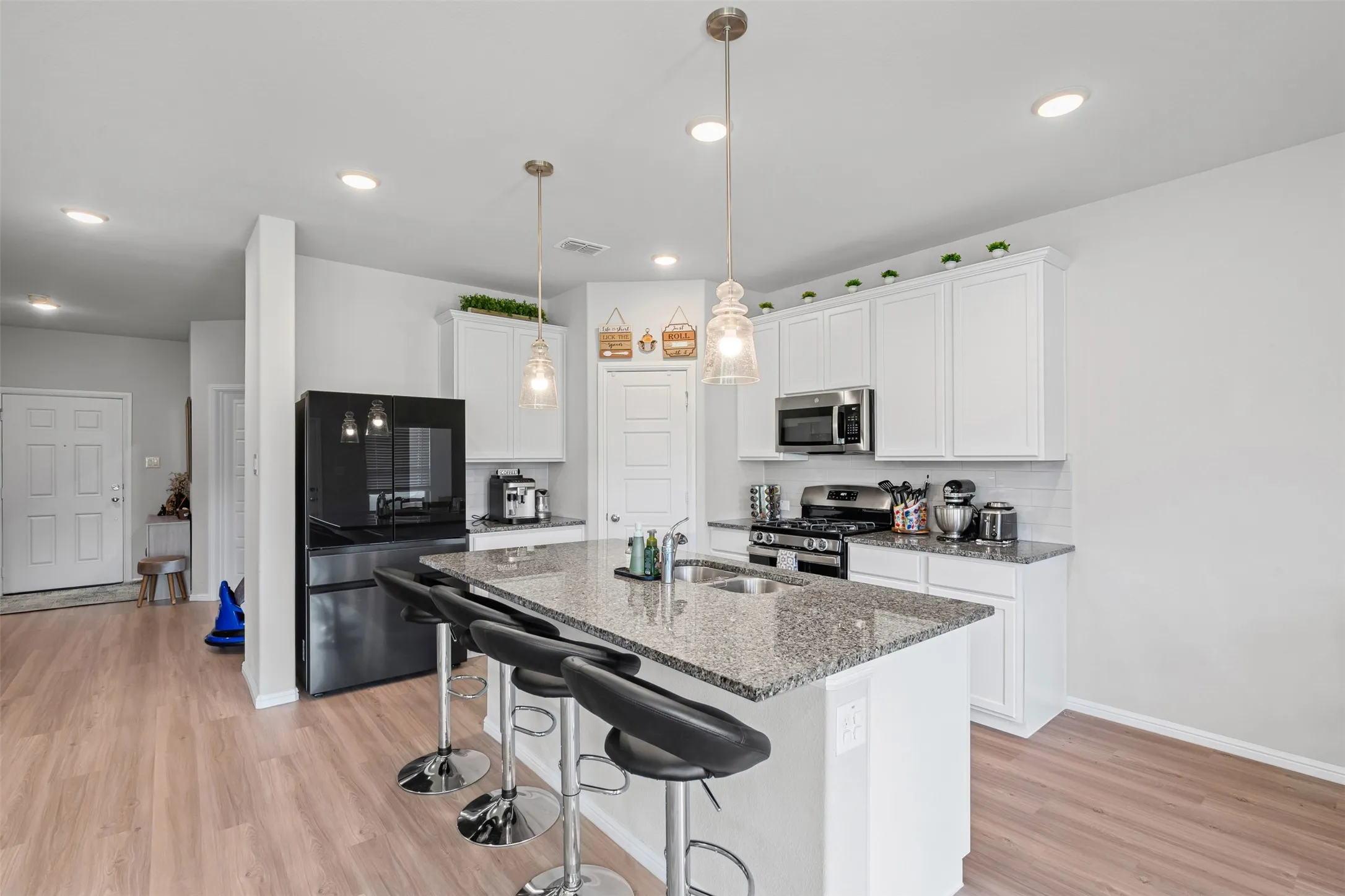 Single Family Residence For Rent in Johnson County , 1206 Fox Chase Drive, Mansfield, Texas 76063, 4 Bedroom, 3 Bathroom, 2 Garage spaces, 2,769 Sqft, built in 2022, mls#21282378, Real Estate Agent in Mansfield, Homes For Rent in Johnson county, Homes For Rent in Mansfield, Realtor in Mansfield Texas, Real Estate Brokerage Independent Realty Texas, Luminita Cordes Realtor