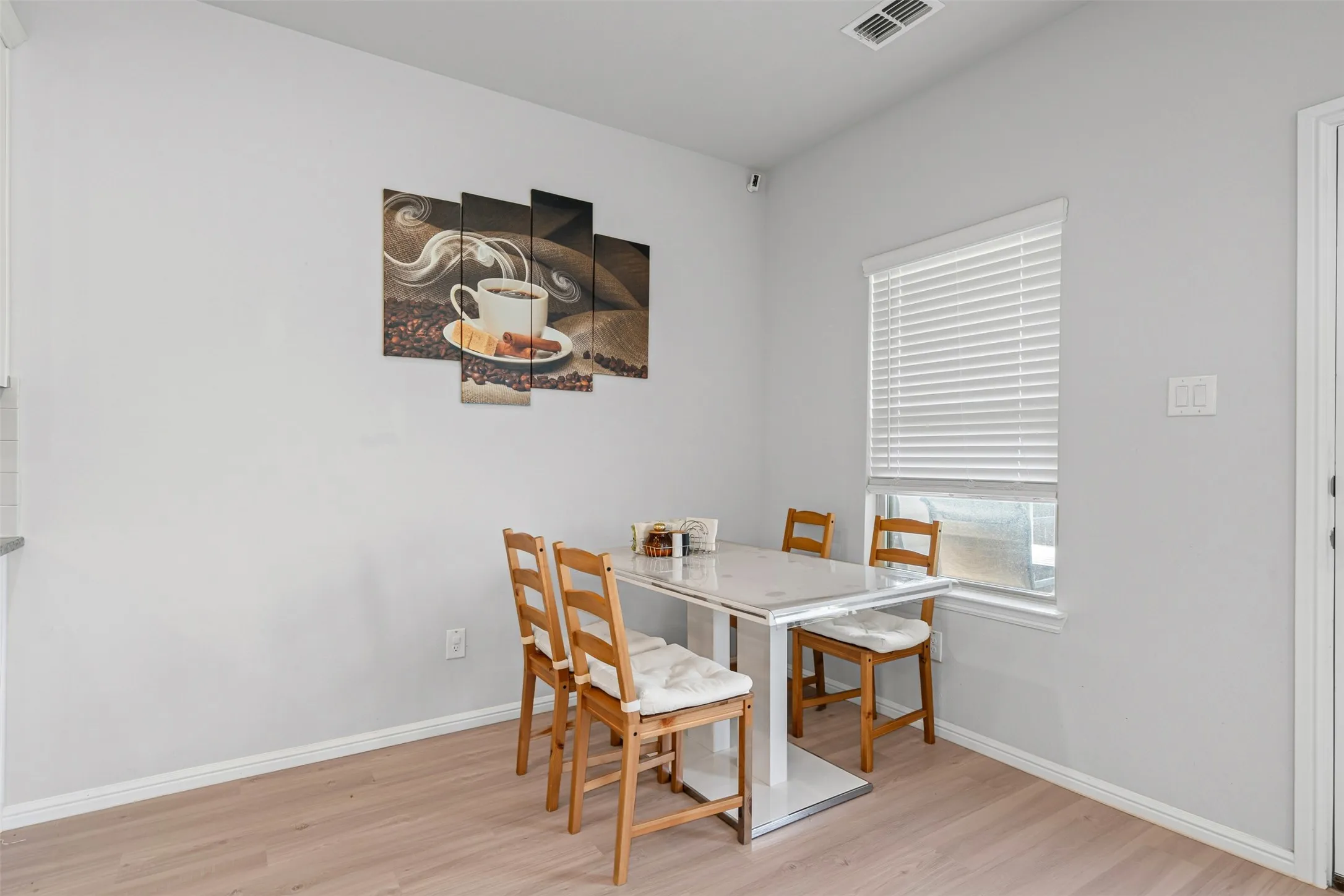 Single Family Residence For Rent in Johnson County , 1206 Fox Chase Drive, Mansfield, Texas 76063, 4 Bedroom, 3 Bathroom, 2 Garage spaces, 2,769 Sqft, built in 2022, mls#21282378, Real Estate Agent in Mansfield, Homes For Rent in Johnson county, Homes For Rent in Mansfield, Realtor in Mansfield Texas, Real Estate Brokerage Independent Realty Texas, Luminita Cordes Realtor