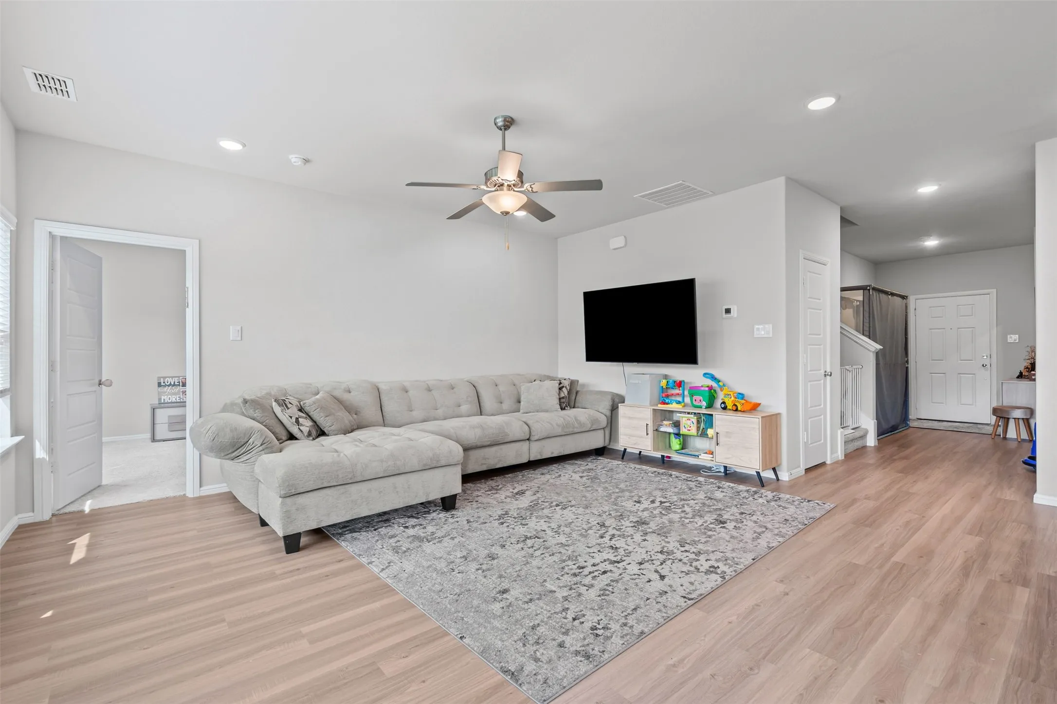 Single Family Residence For Rent in Johnson County , 1206 Fox Chase Drive, Mansfield, Texas 76063, 4 Bedroom, 3 Bathroom, 2 Garage spaces, 2,769 Sqft, built in 2022, mls#21282378, Real Estate Agent in Mansfield, Homes For Rent in Johnson county, Homes For Rent in Mansfield, Realtor in Mansfield Texas, Real Estate Brokerage Independent Realty Texas, Luminita Cordes Realtor