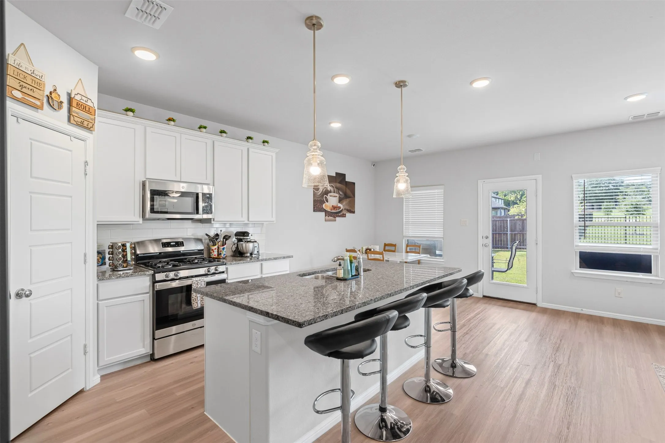 Single Family Residence For Rent in Johnson County , 1206 Fox Chase Drive, Mansfield, Texas 76063, 4 Bedroom, 3 Bathroom, 2 Garage spaces, 2,769 Sqft, built in 2022, mls#21282378, Real Estate Agent in Mansfield, Homes For Rent in Johnson county, Homes For Rent in Mansfield, Realtor in Mansfield Texas, Real Estate Brokerage Independent Realty Texas, Luminita Cordes Realtor
