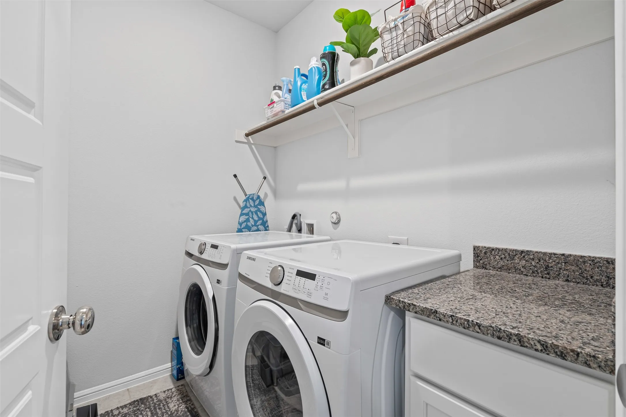 Single Family Residence For Rent in Johnson County , 1206 Fox Chase Drive, Mansfield, Texas 76063, 4 Bedroom, 3 Bathroom, 2 Garage spaces, 2,769 Sqft, built in 2022, mls#21282378, Real Estate Agent in Mansfield, Homes For Rent in Johnson county, Homes For Rent in Mansfield, Realtor in Mansfield Texas, Real Estate Brokerage Independent Realty Texas, Luminita Cordes Realtor